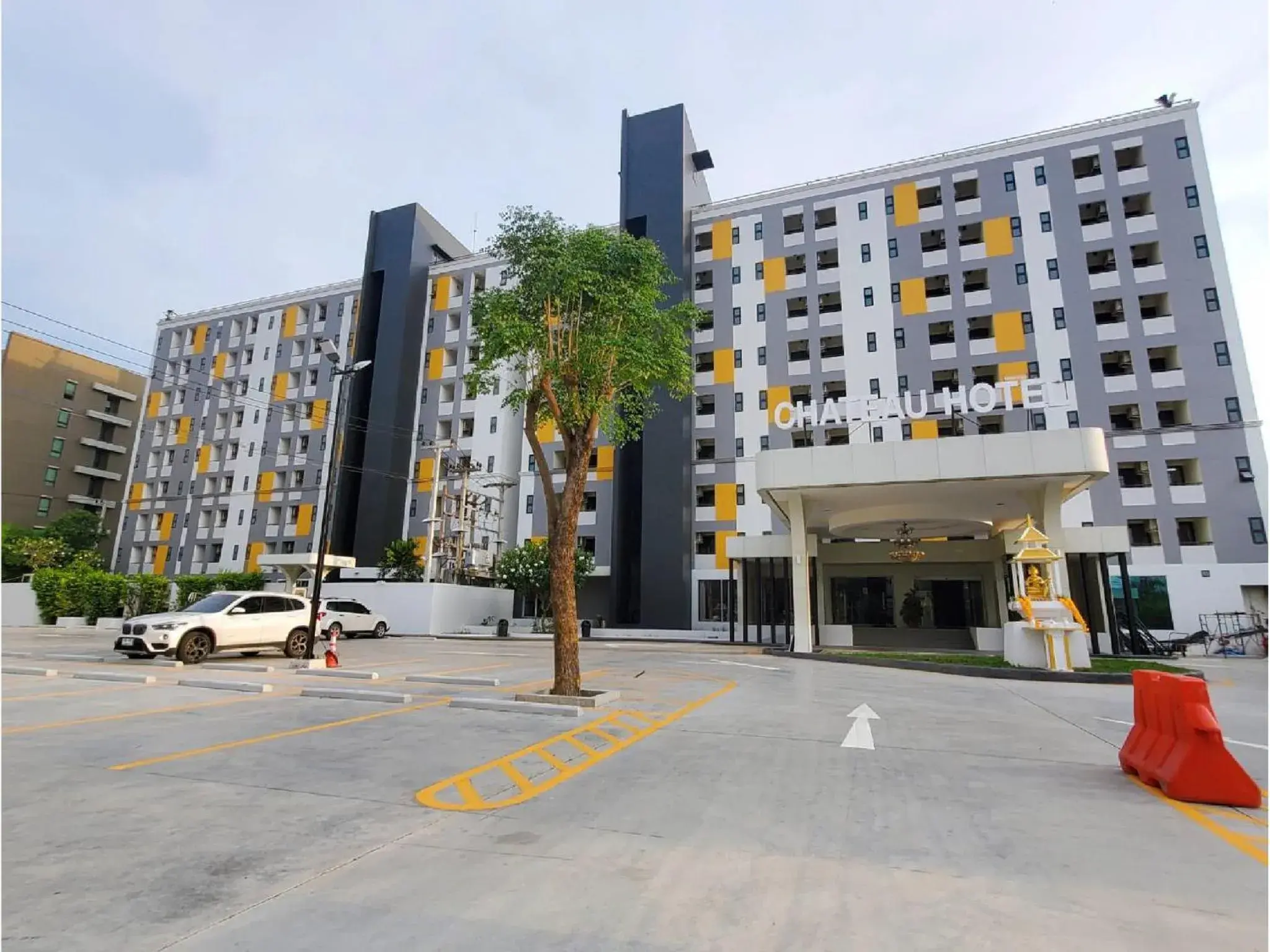 Chateau Hotel & Apartments Chateau Hotel & Apartments