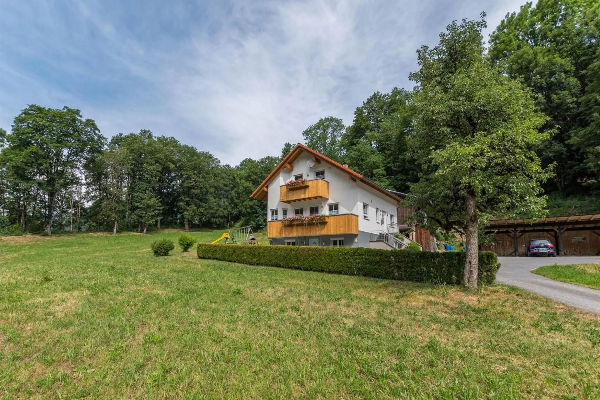 Property building in Apparthaus Schuchter
