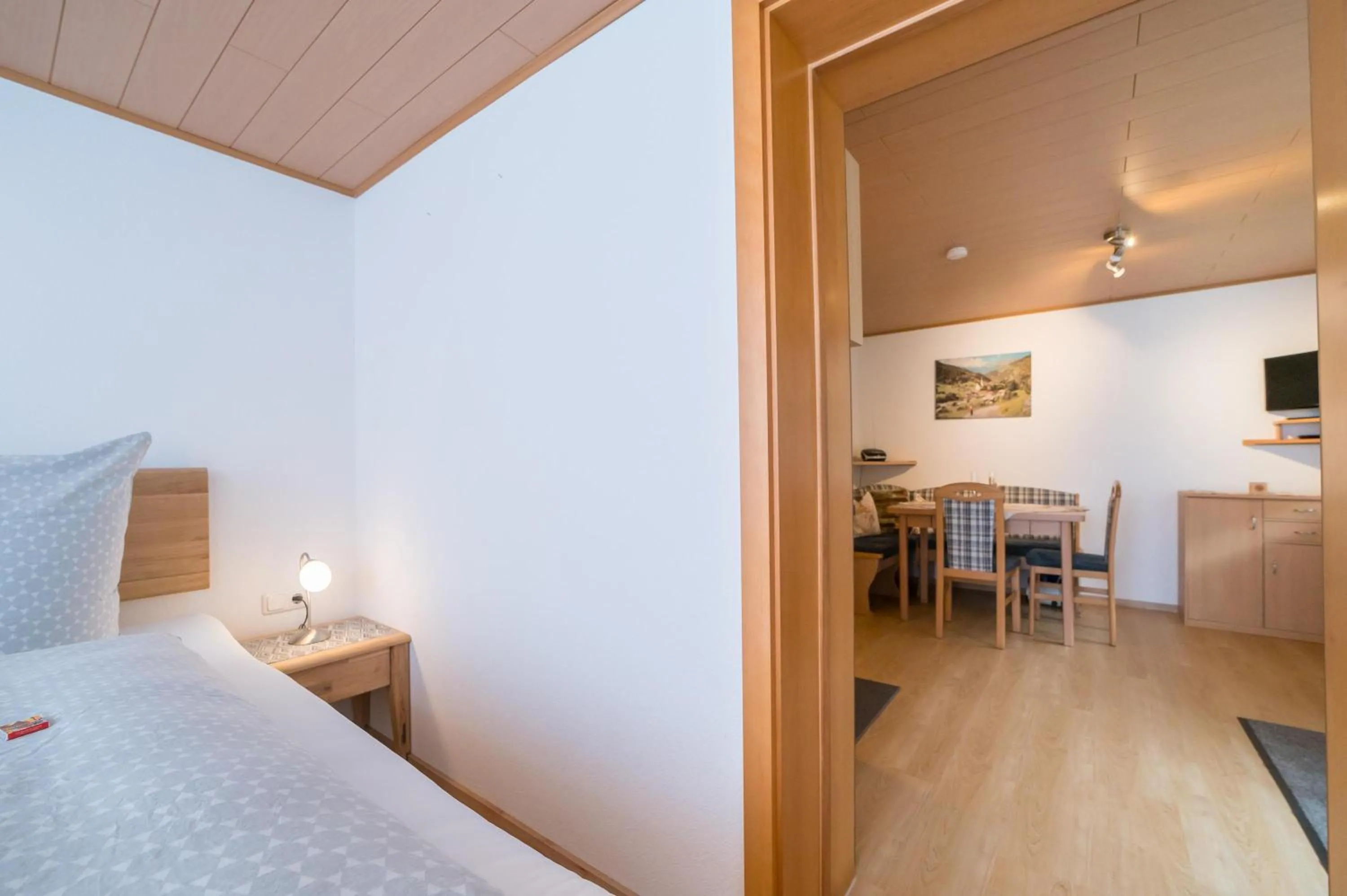 Dining area, Bed in Apparthaus Schuchter