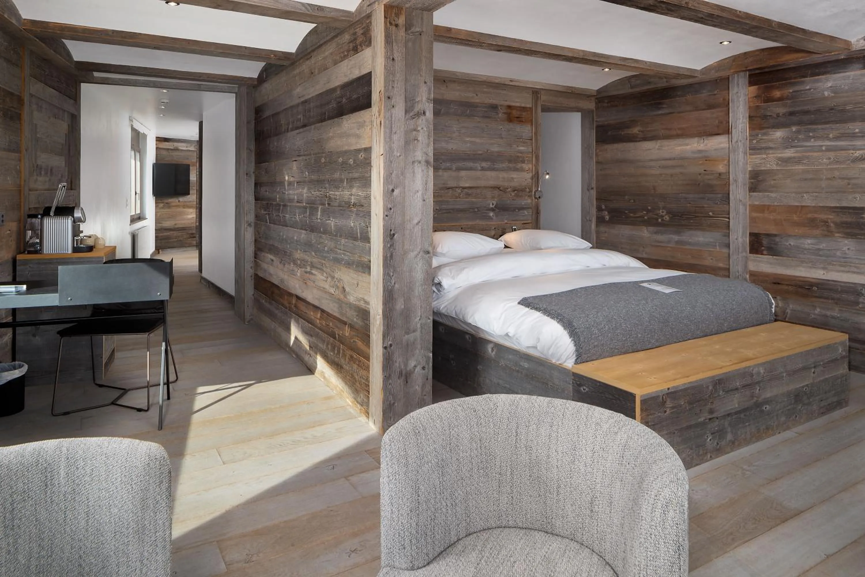 Photo of the whole room, Bed in Aïda Hôtel & Spa - "Adults Only" Relais & Châteaux