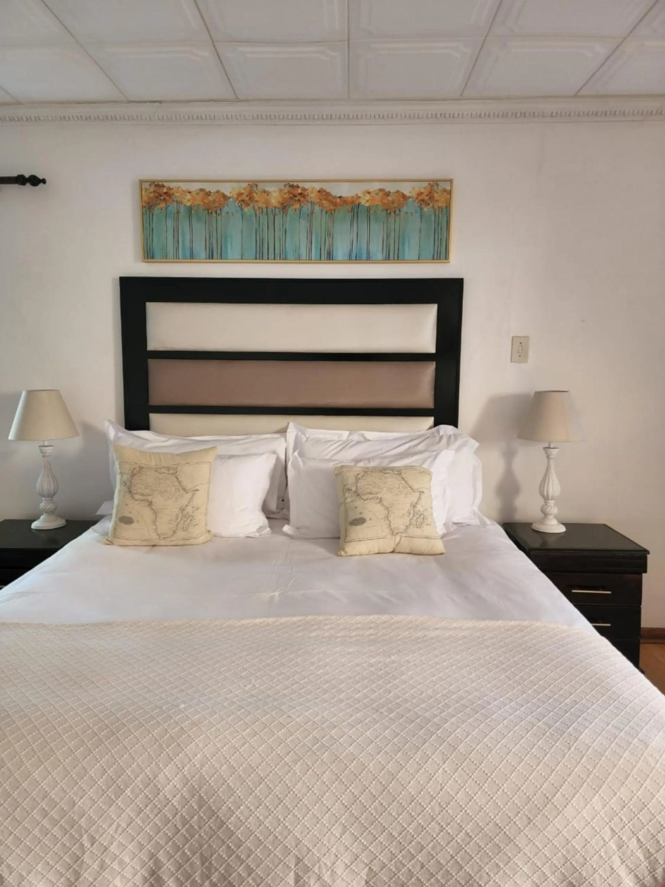 Bedroom, Bed in The Hills Guest House