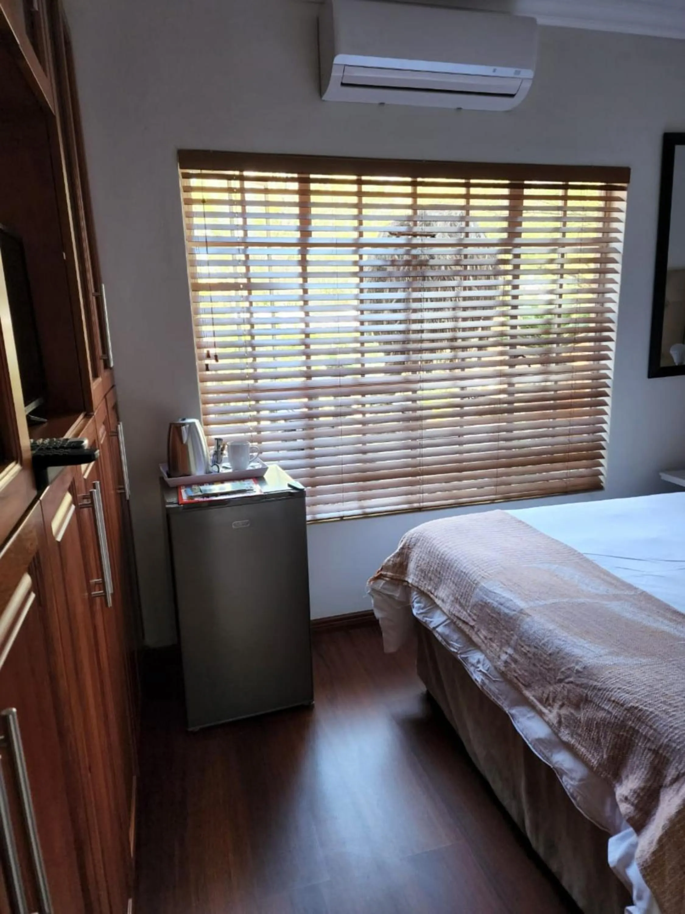 Photo of the whole room, Bed in The Hills Guest House