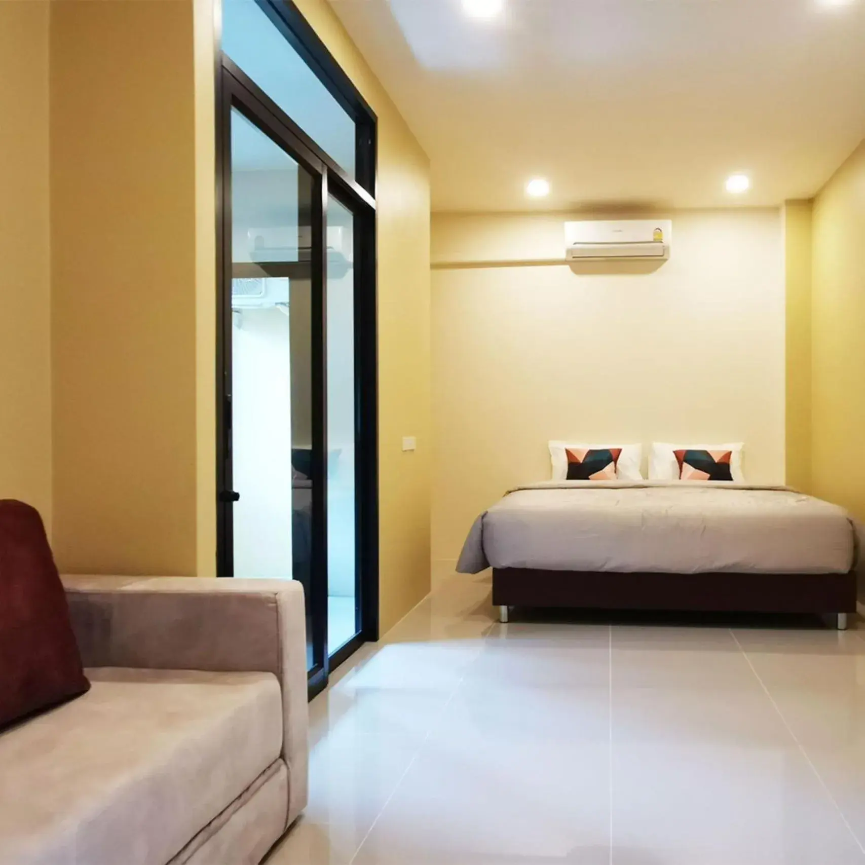 Photo of the whole room, Bed in The Middle Town SHA Photo of the whole room, Bed in The Middle Town SHA