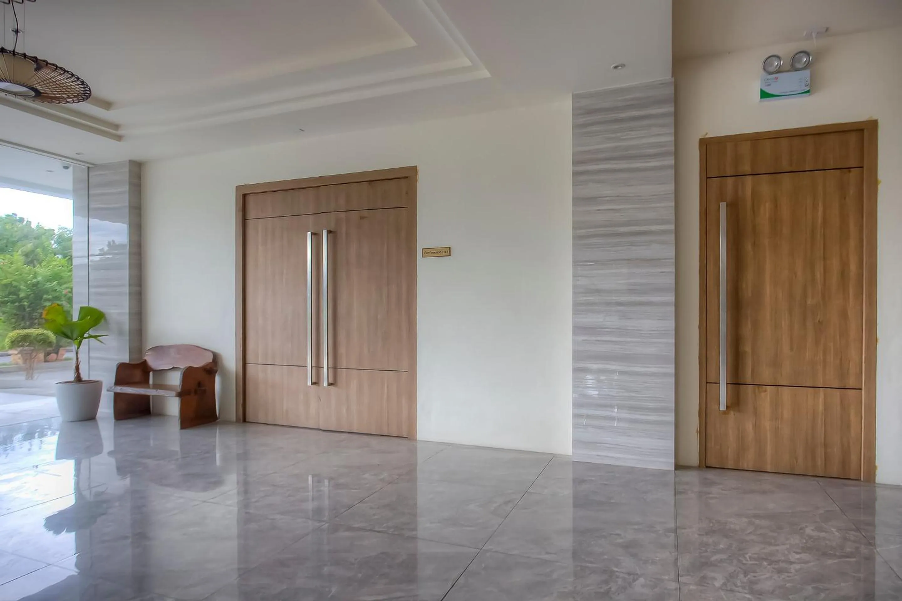 Lobby or reception in Capital O 827 Speciale Hotel