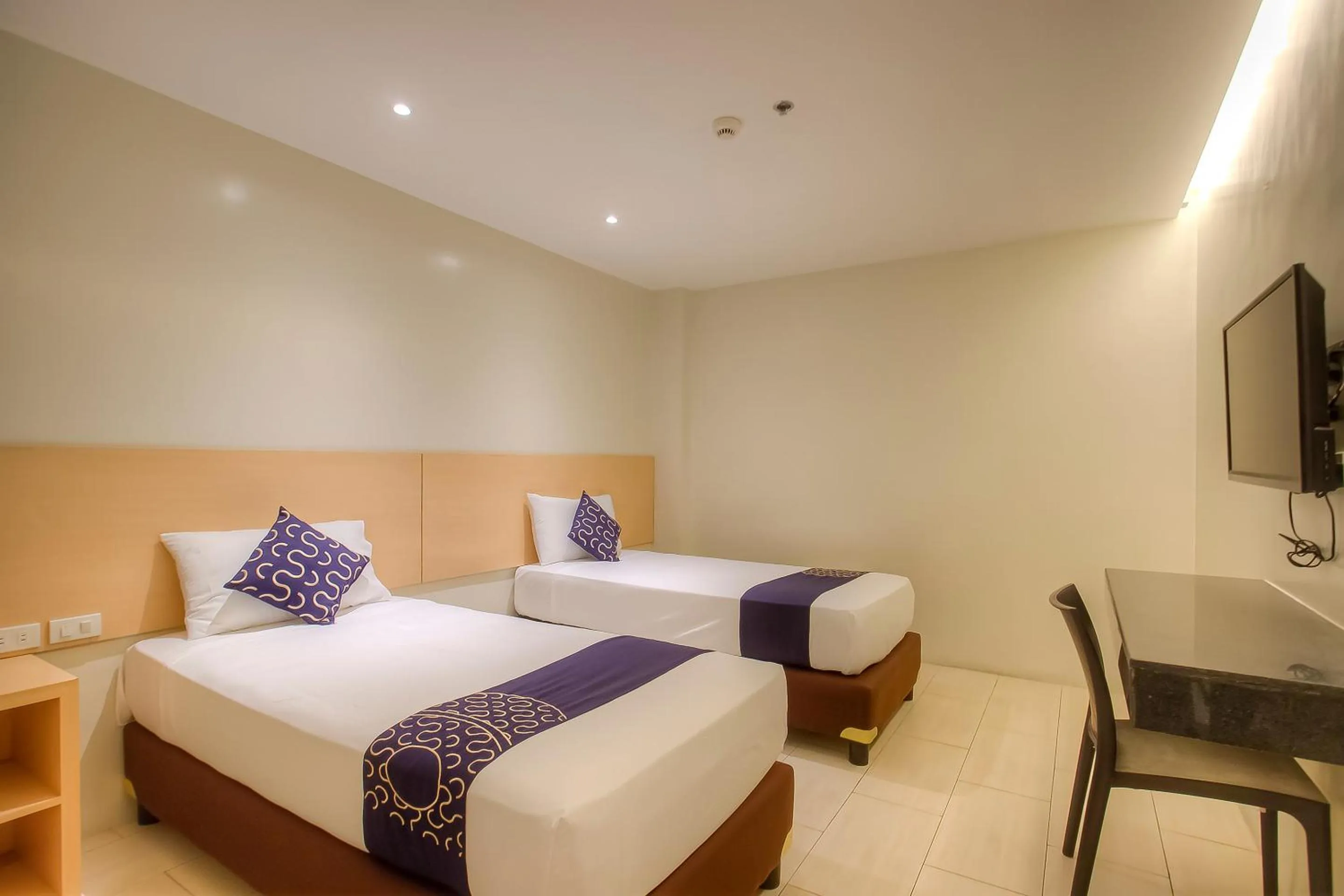 Facade/entrance, Bed in Capital O 827 Speciale Hotel