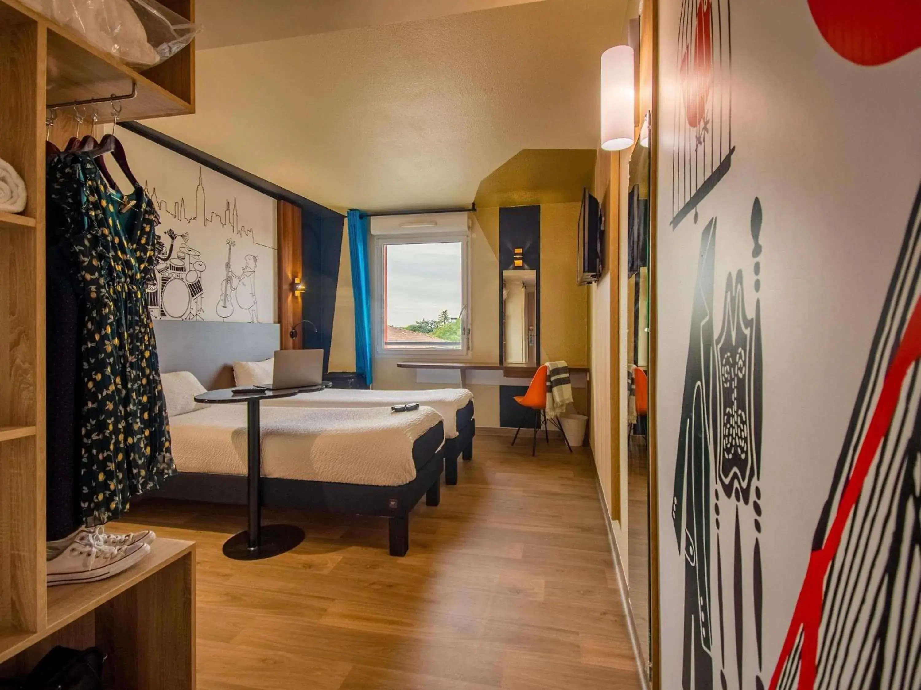 Property building, Bed in Ibis Styles Toulouse Blagnac Aéroport Property building, Bed in Ibis Styles Toulouse Blagnac Aéroport