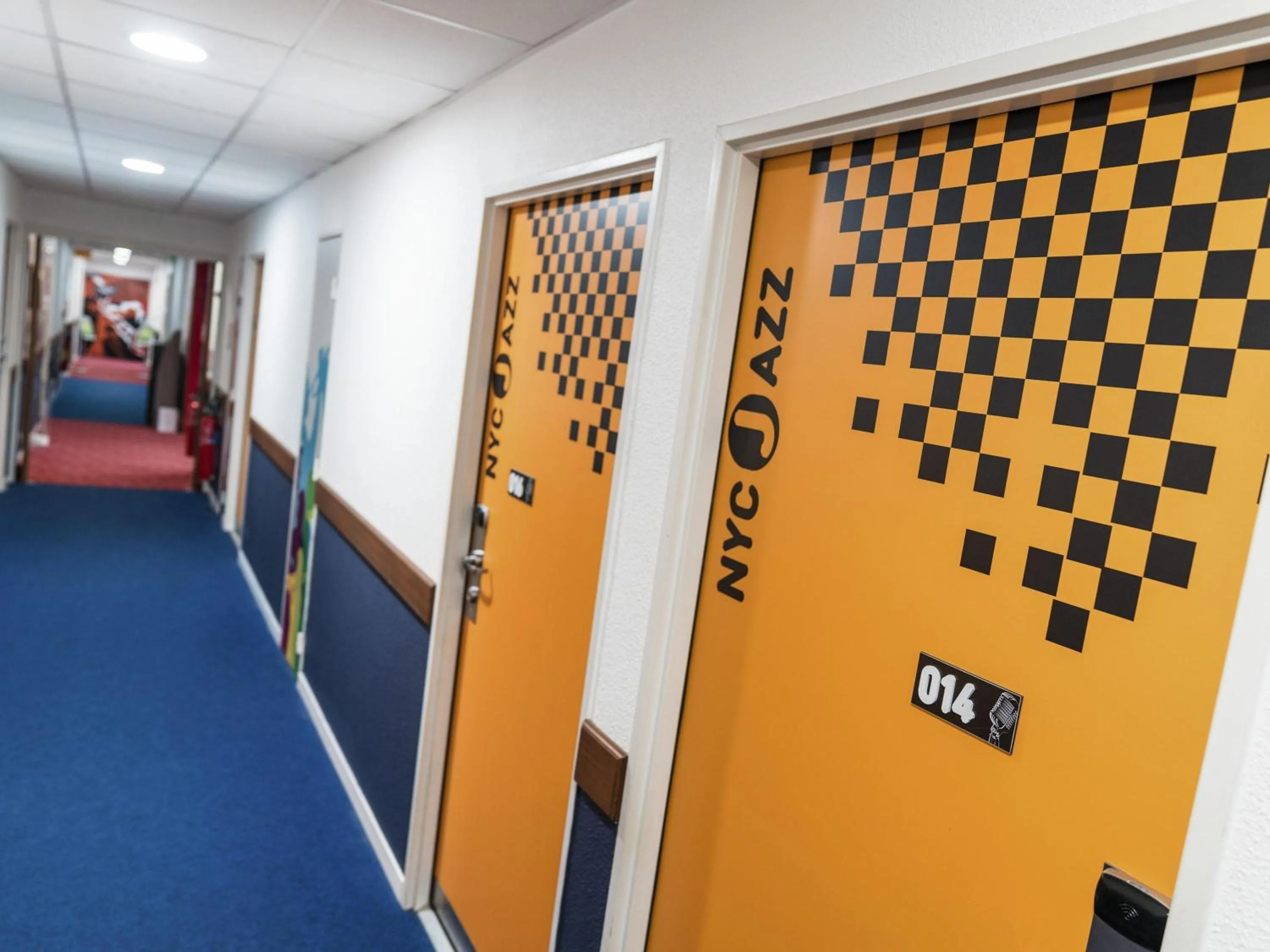 Bedroom in Ibis Styles Toulouse Blagnac Aéroport