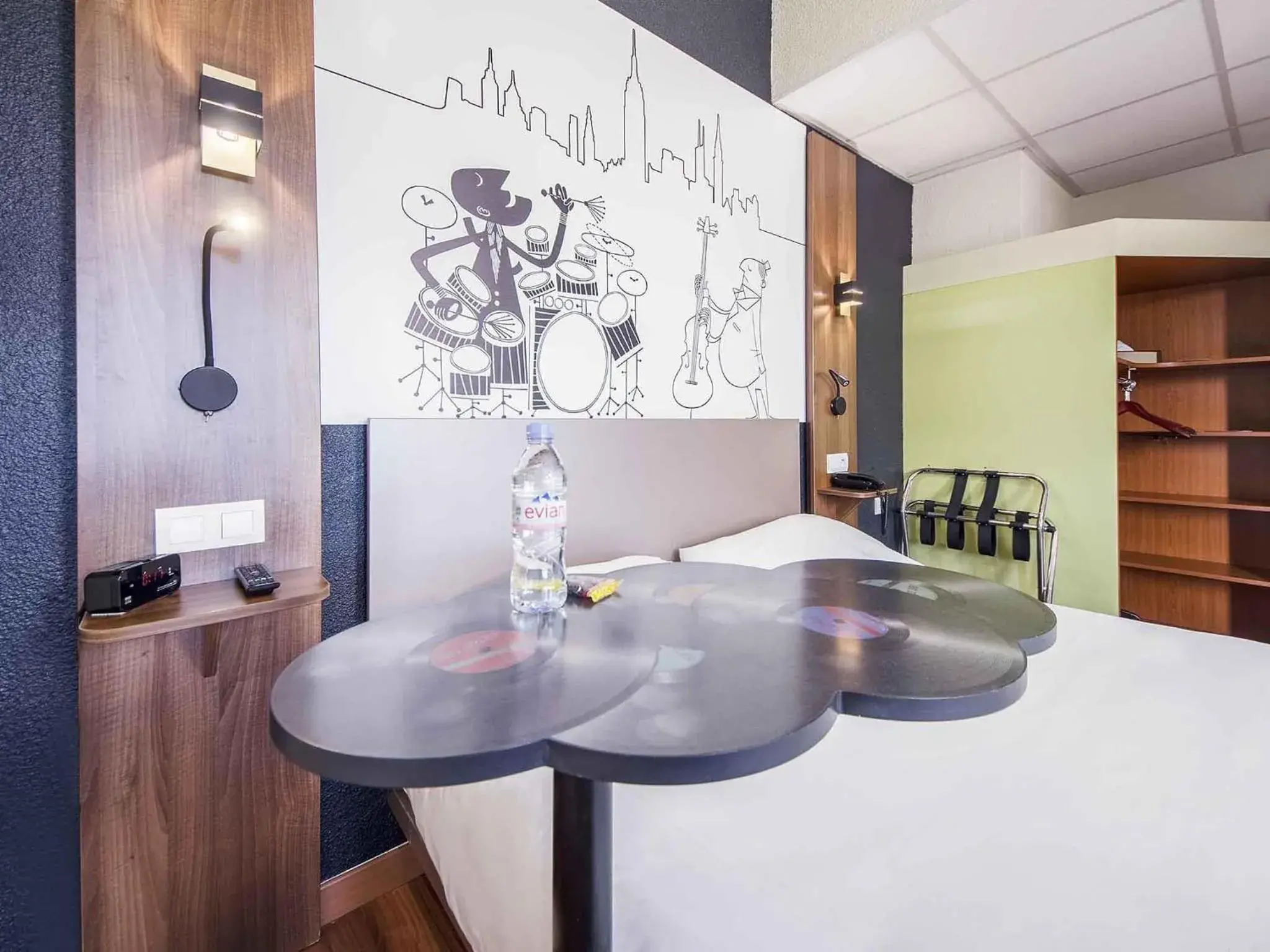 Bedroom in Ibis Styles Toulouse Blagnac Aéroport Bedroom in Ibis Styles Toulouse Blagnac Aéroport