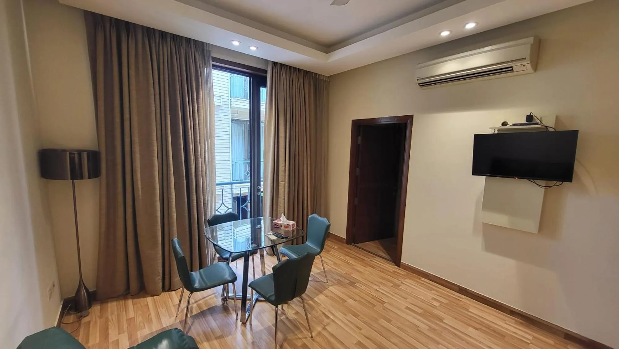 Living room in UDS Villa - Next to VFS, Walking to Connaught Place