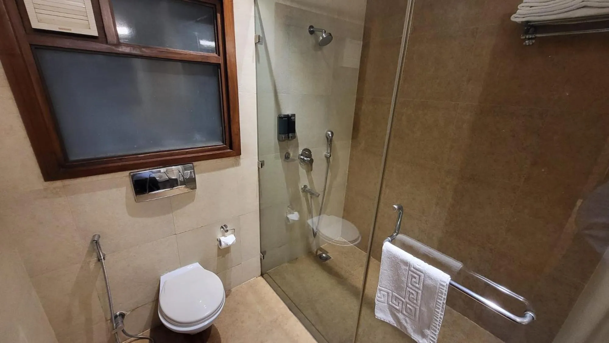 Bathroom in UDS Villa - Next to VFS, Walking to Connaught Place