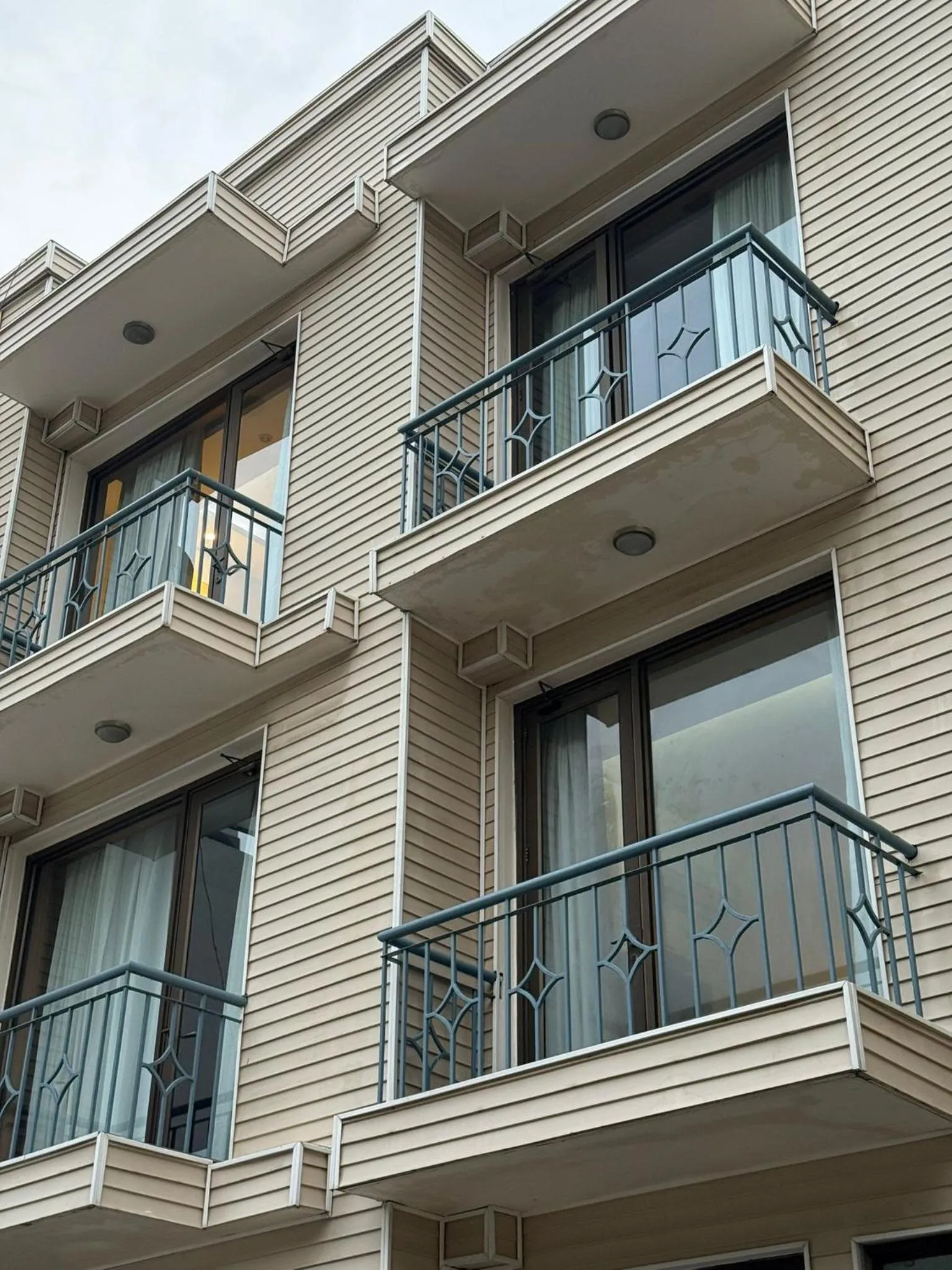 Property building in UDS Villa - Next to VFS, Walking to Connaught Place