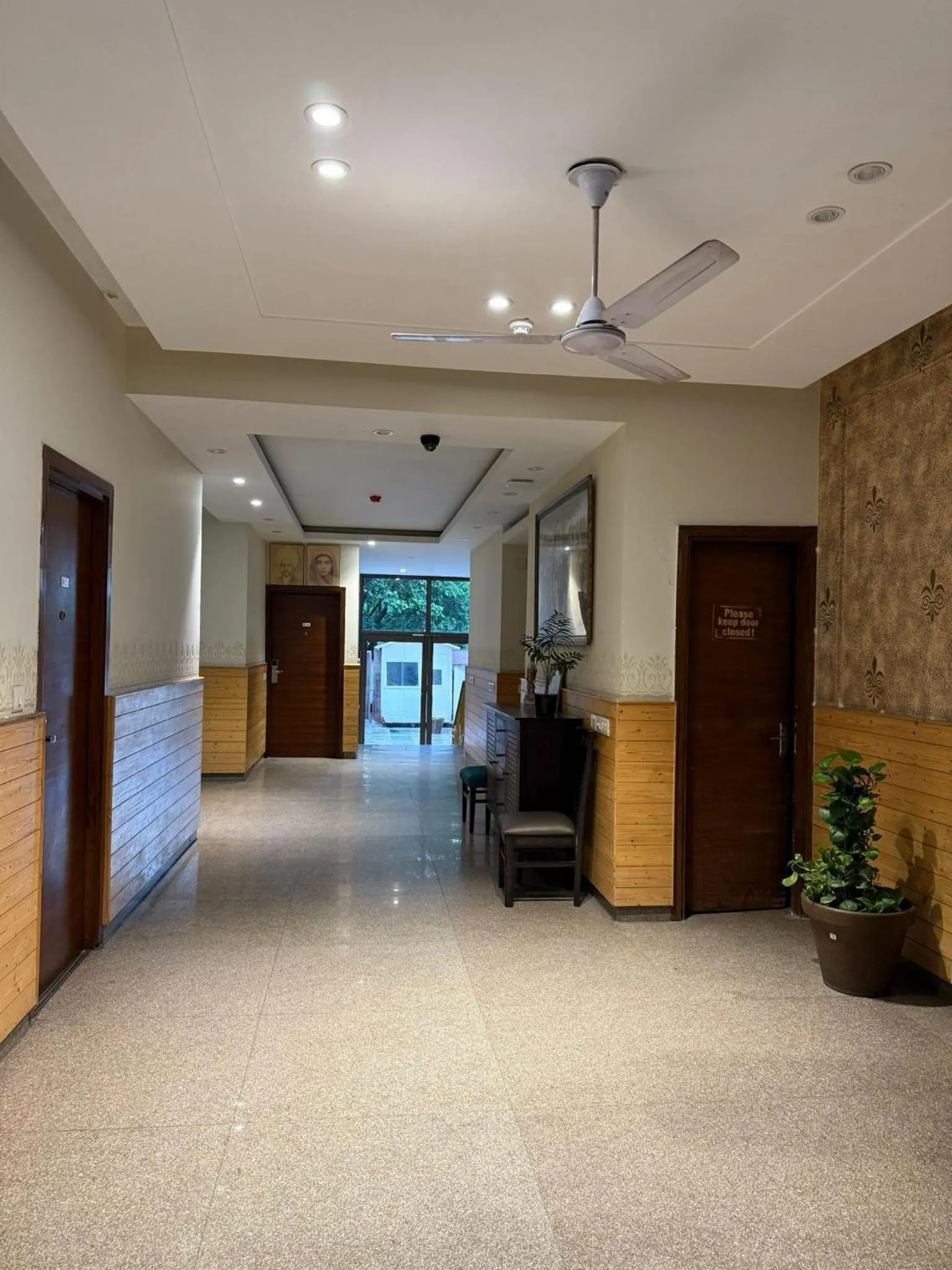 Lobby or reception in UDS Villa - Next to VFS, Walking to Connaught Place