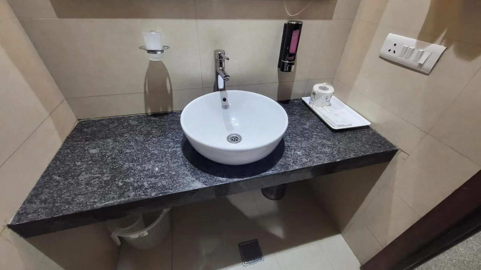 Bathroom in UDS Villa - Next to VFS, Walking to Connaught Place