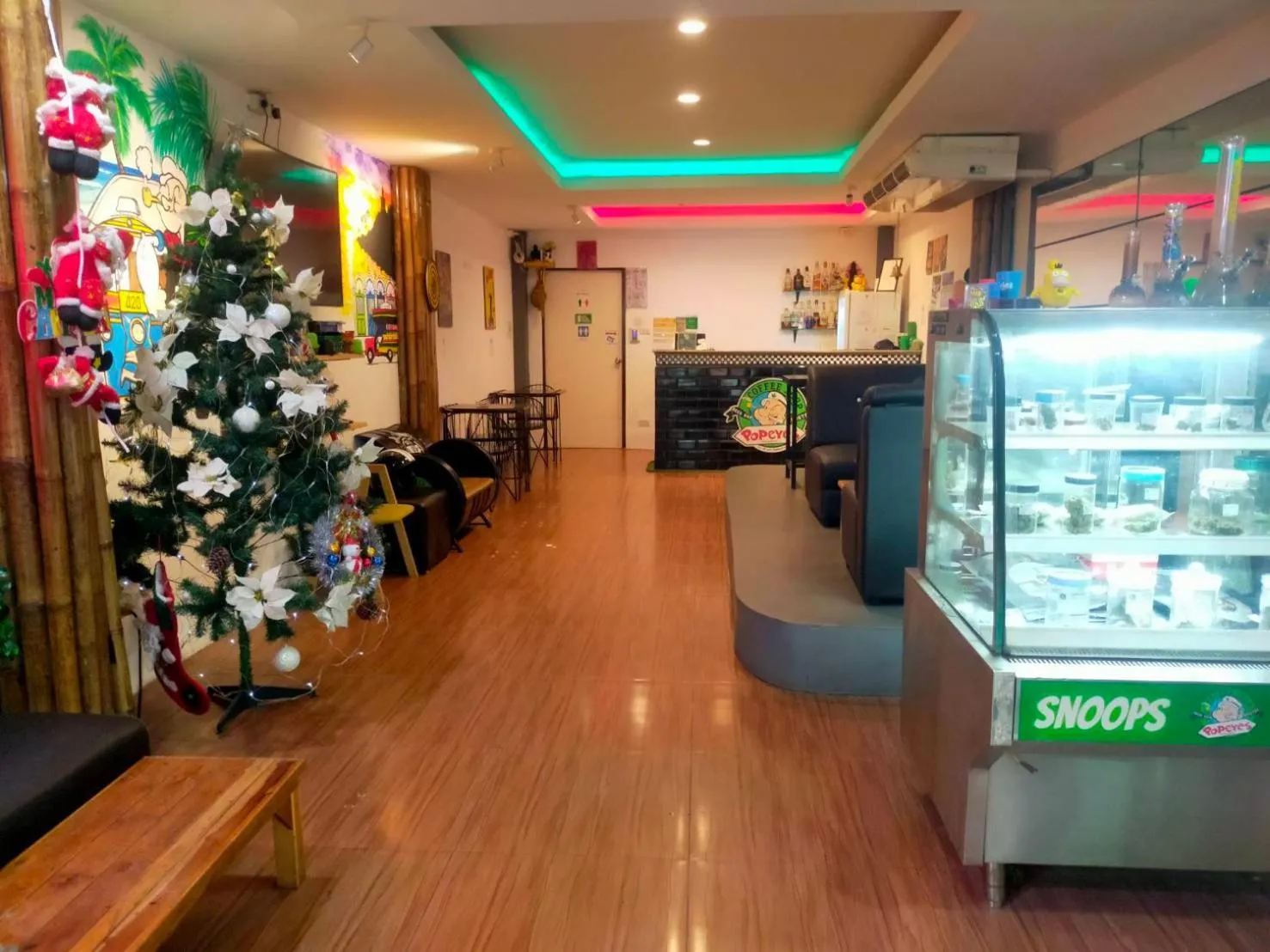 Popeyes Hostel Patong