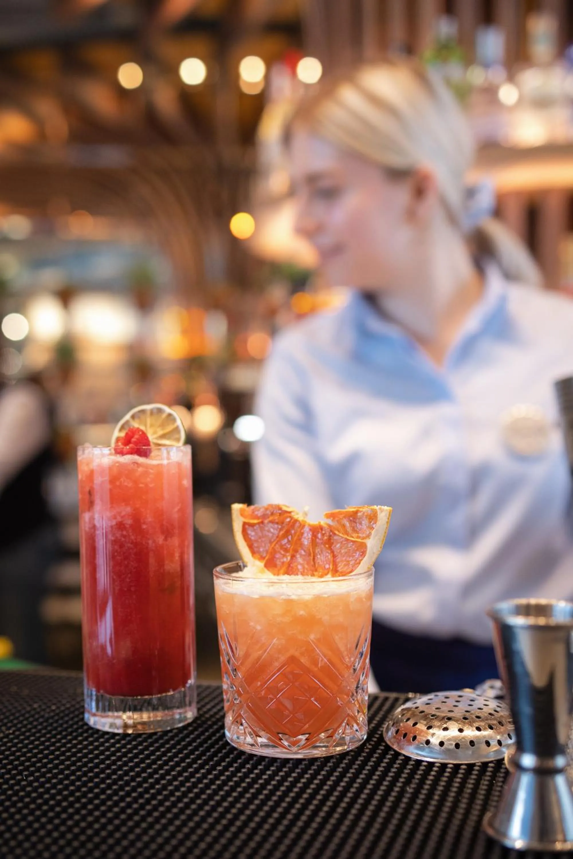 Food and drinks in KOPSTER Hotel Residence Paris Ouest Colombes