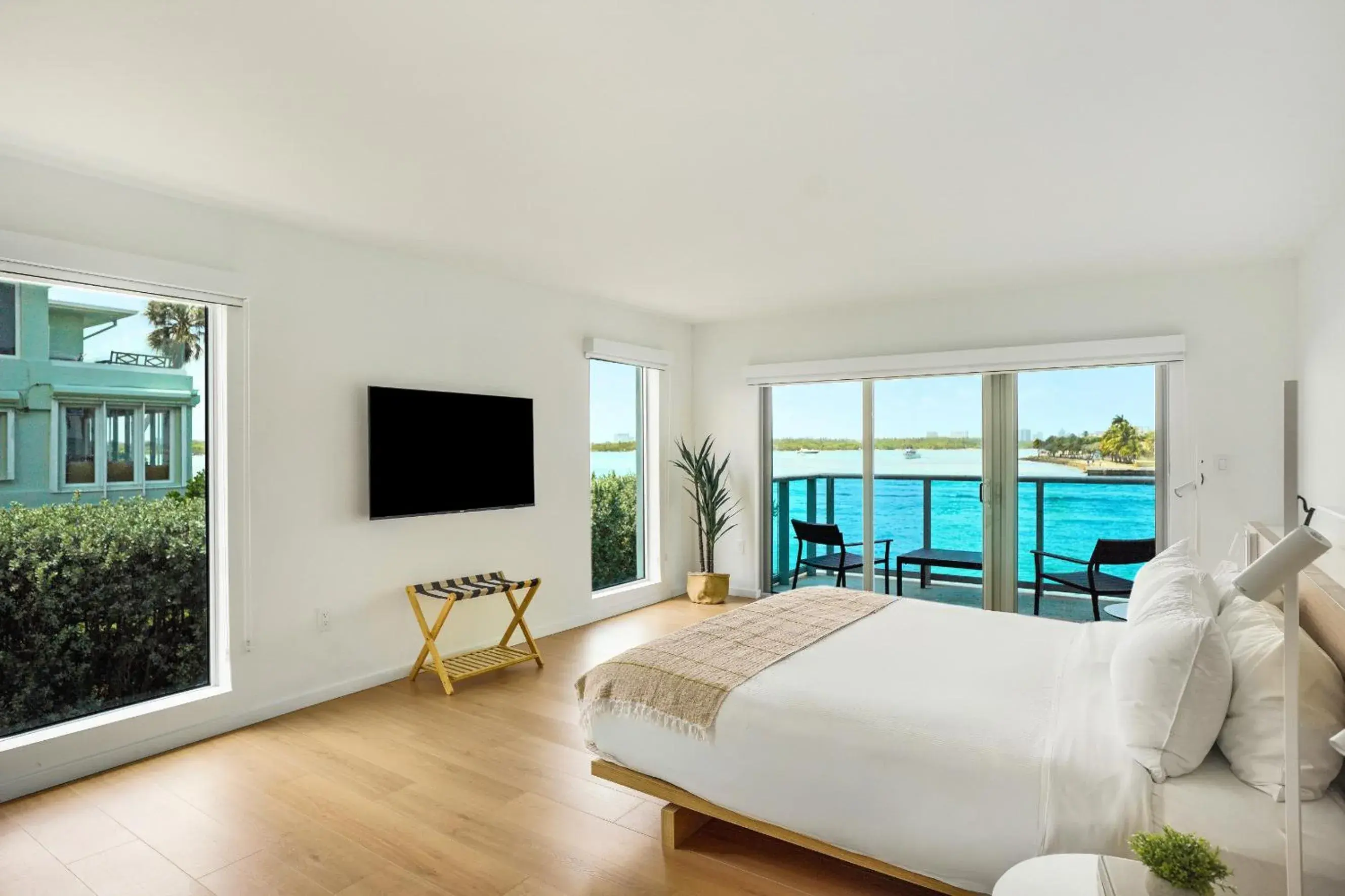 Bedroom, Bed in Beach Haus Bal Harbour Bedroom, Bed in Beach Haus Bal Harbour