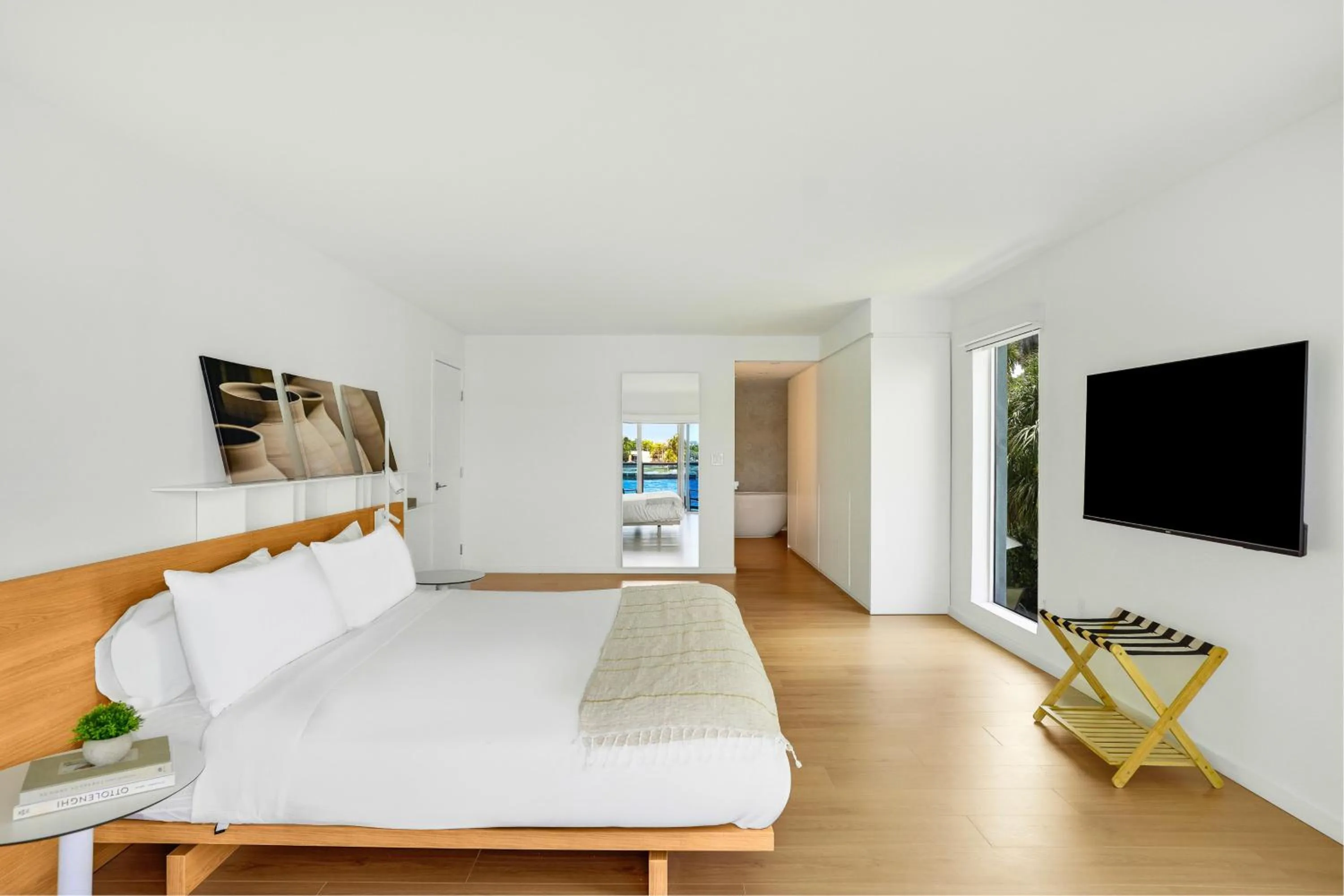 Bedroom, Bed in Beach Haus Bal Harbour