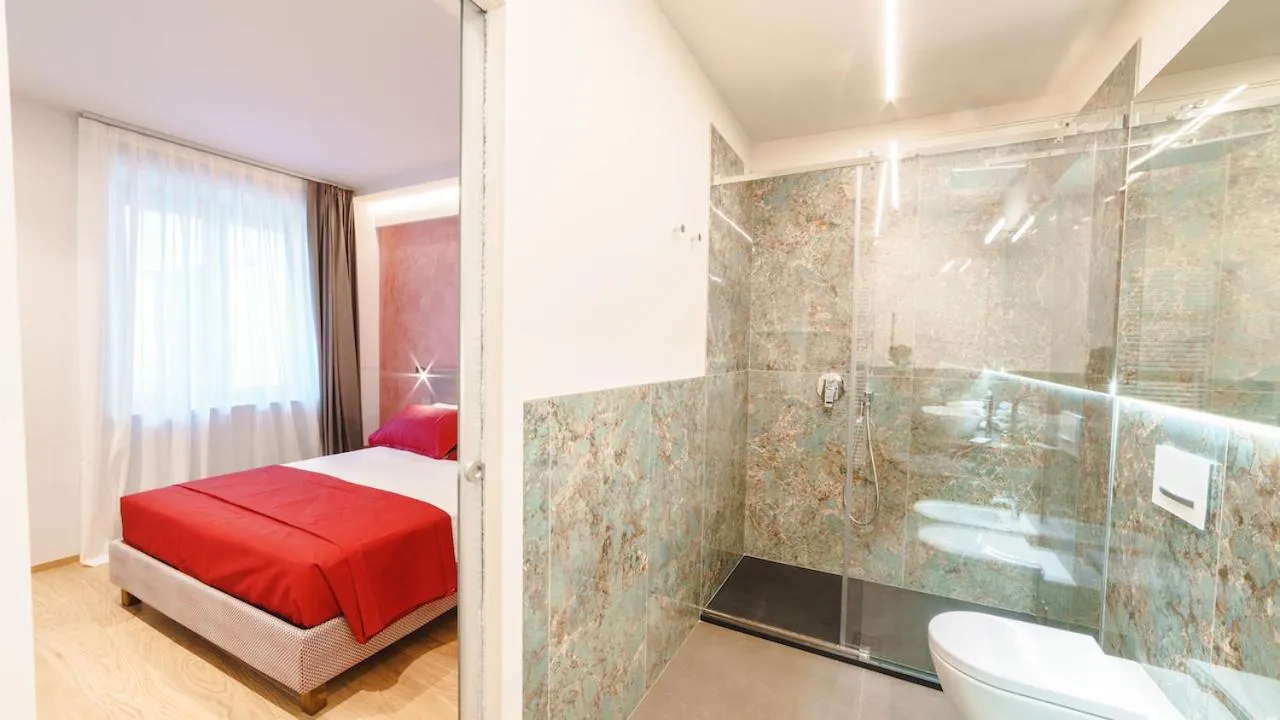 Bathroom, Bed in Vietti Apartments