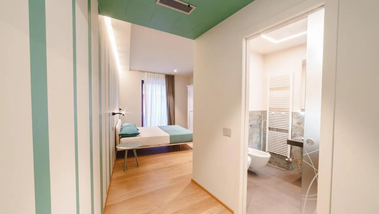 Bathroom, Bed in Vietti Apartments