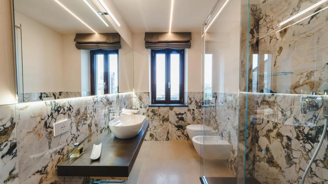 Bathroom in Vietti Apartments