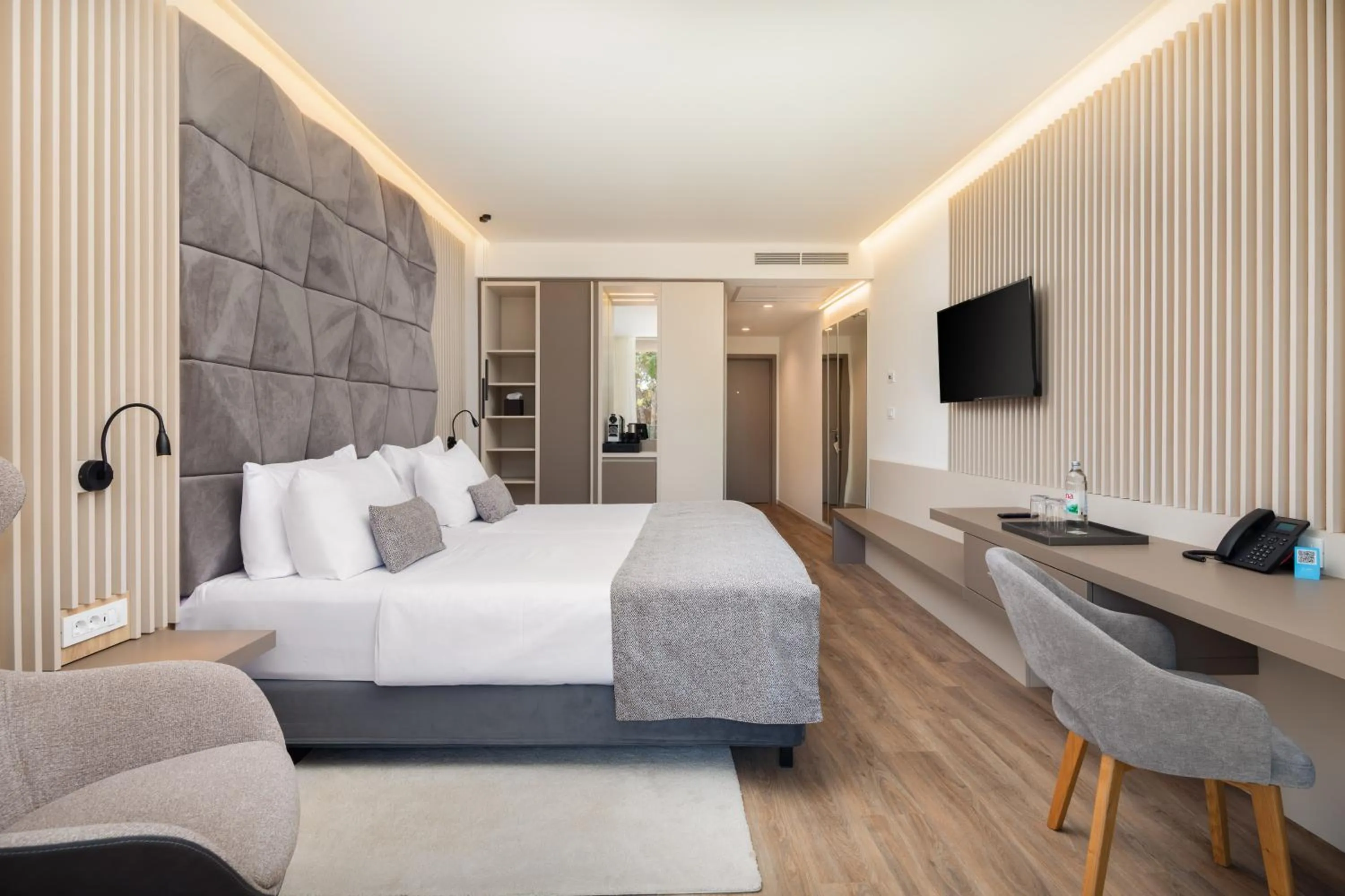 Bed in Aminess Laurel Khalani Hotel