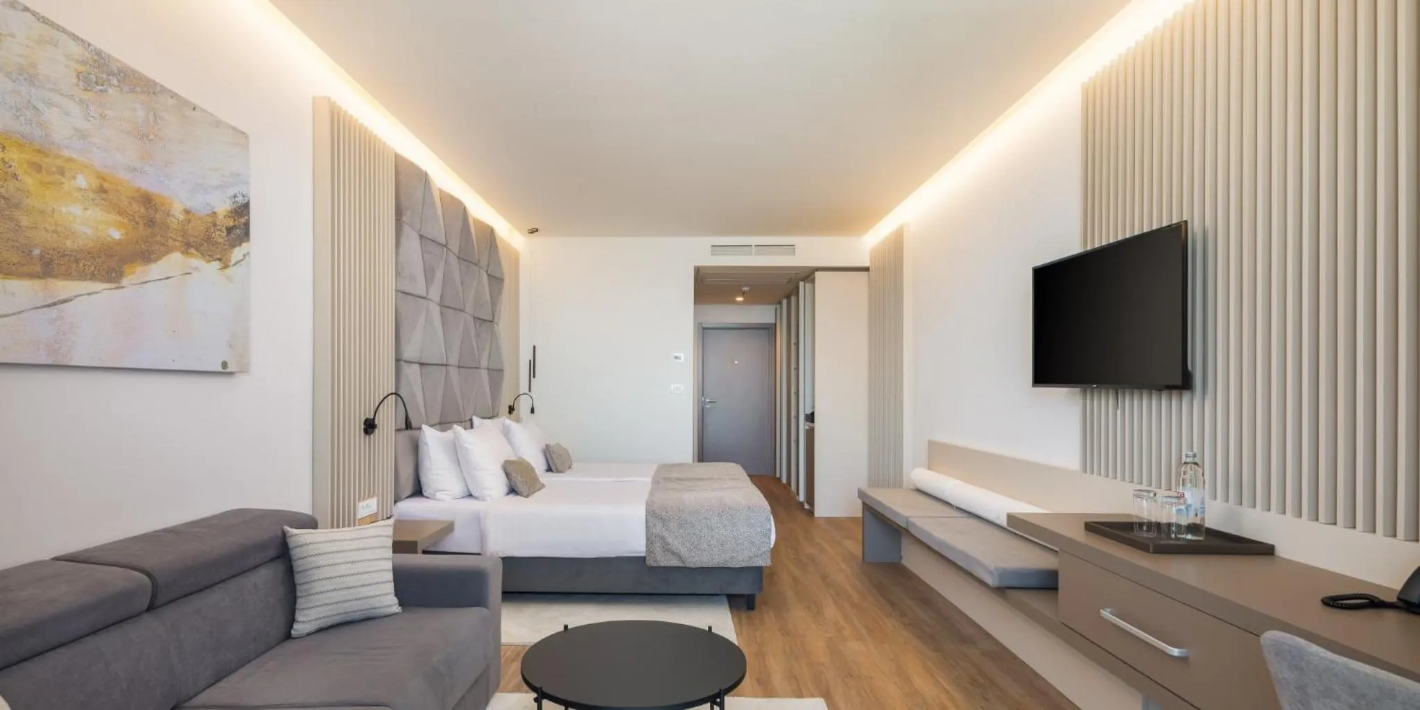 Bed in Aminess Laurel Khalani Hotel