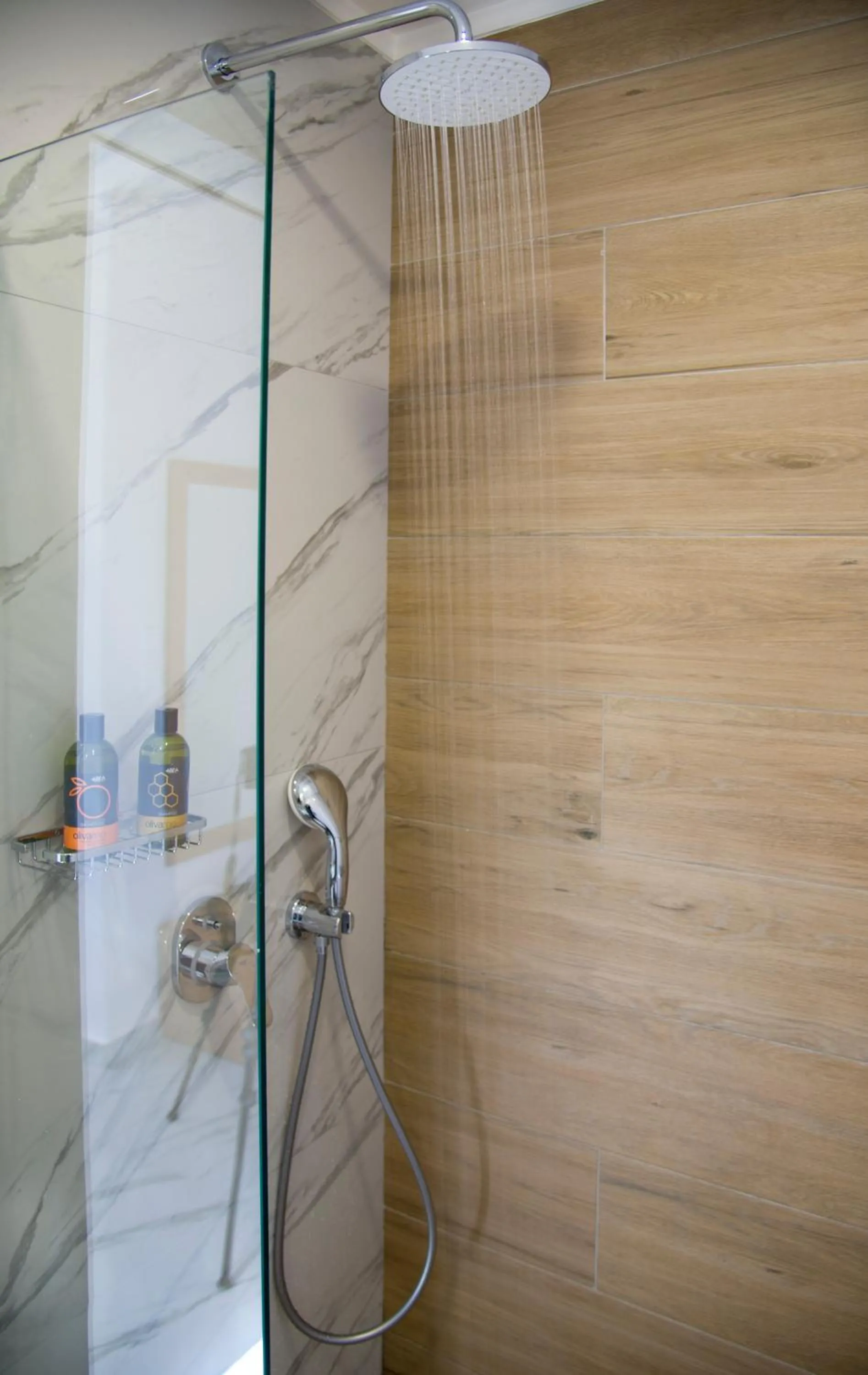 Bathroom in Deluxe City Hotel