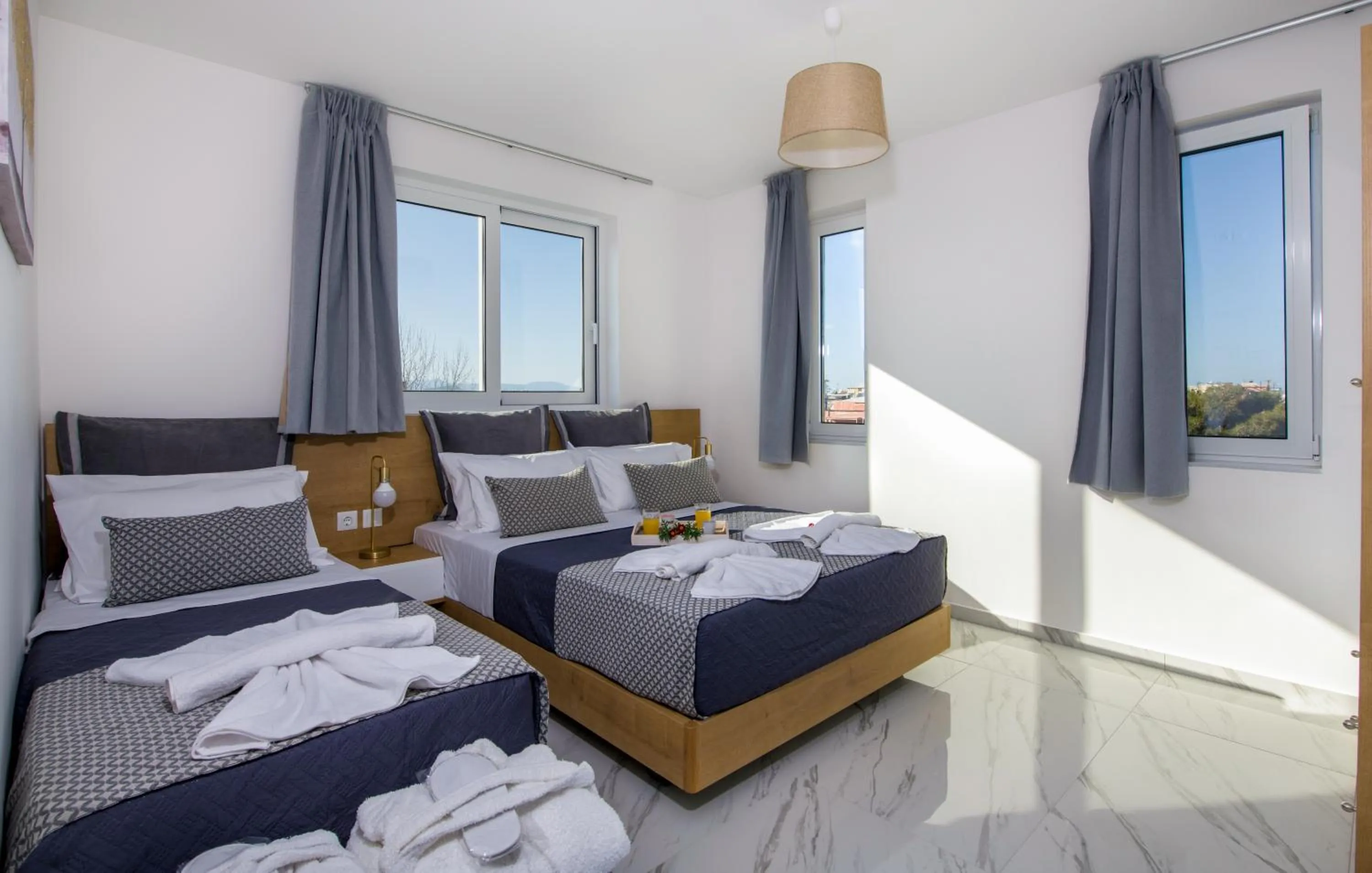 Photo of the whole room, Bed in Deluxe City Hotel