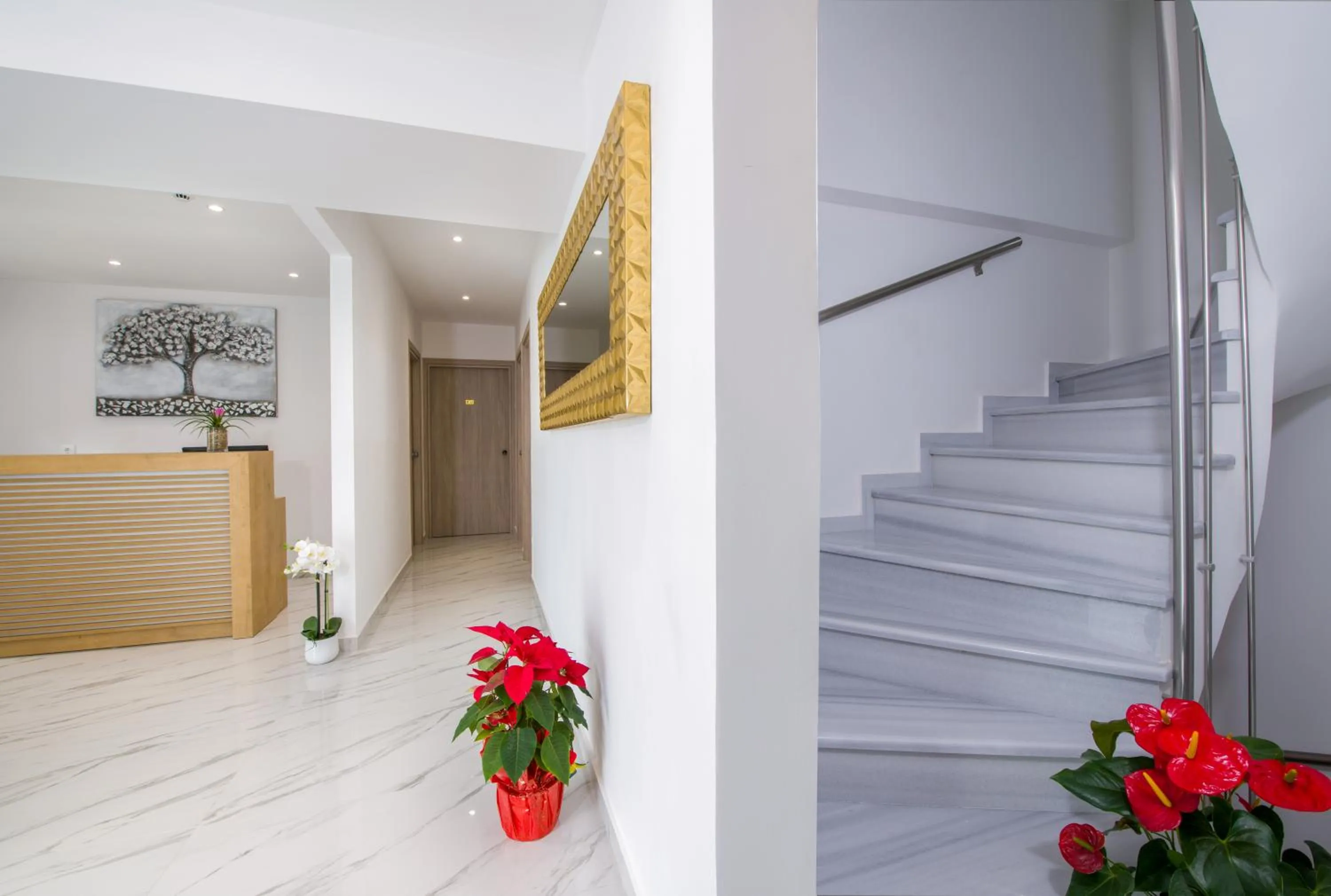 Lobby or reception in Deluxe City Hotel