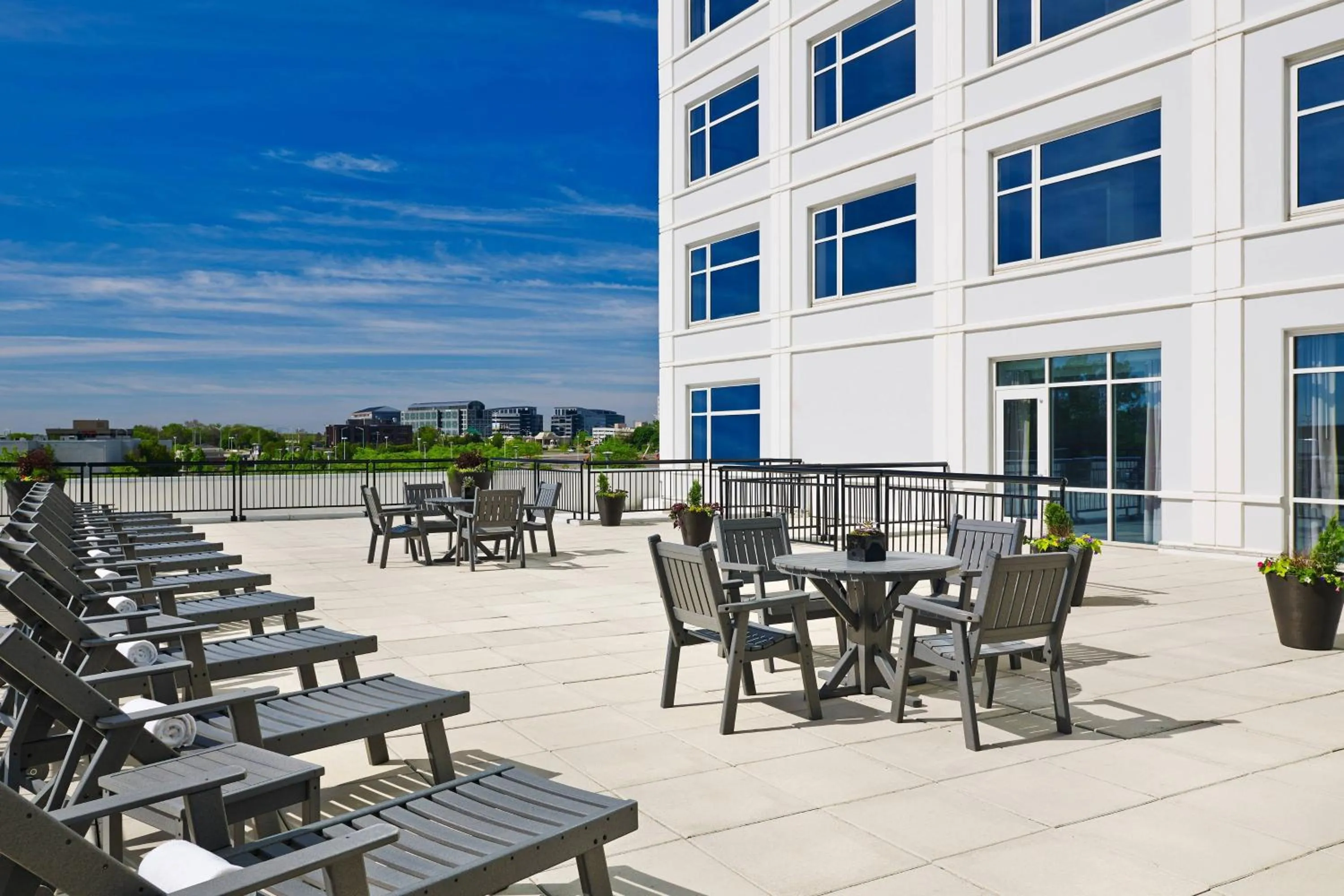 Swimming pool in The Westin Chicago Lombard