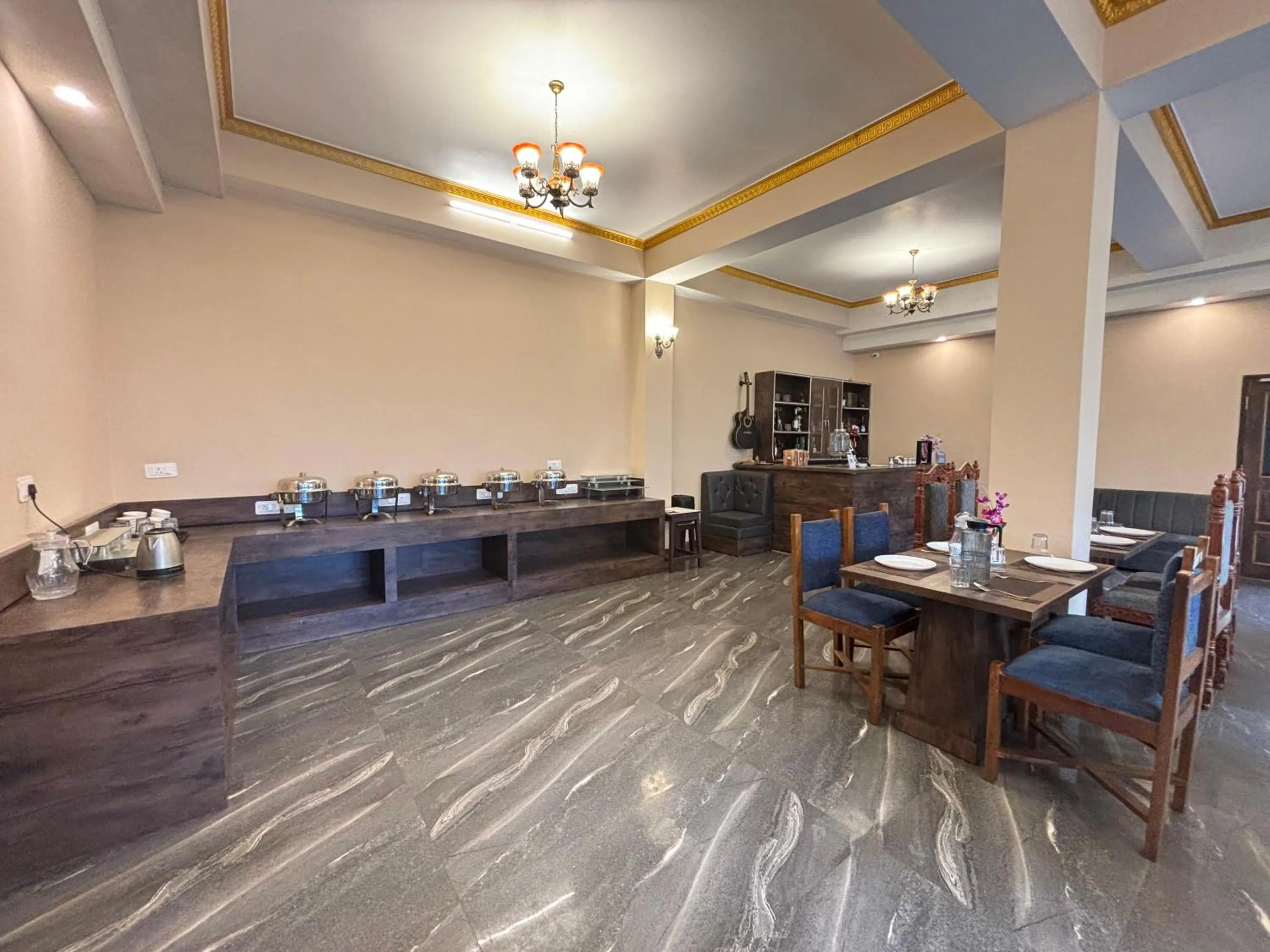 Restaurant/places to eat in Kunden Fortune Resort Gangtok Near MG Marg