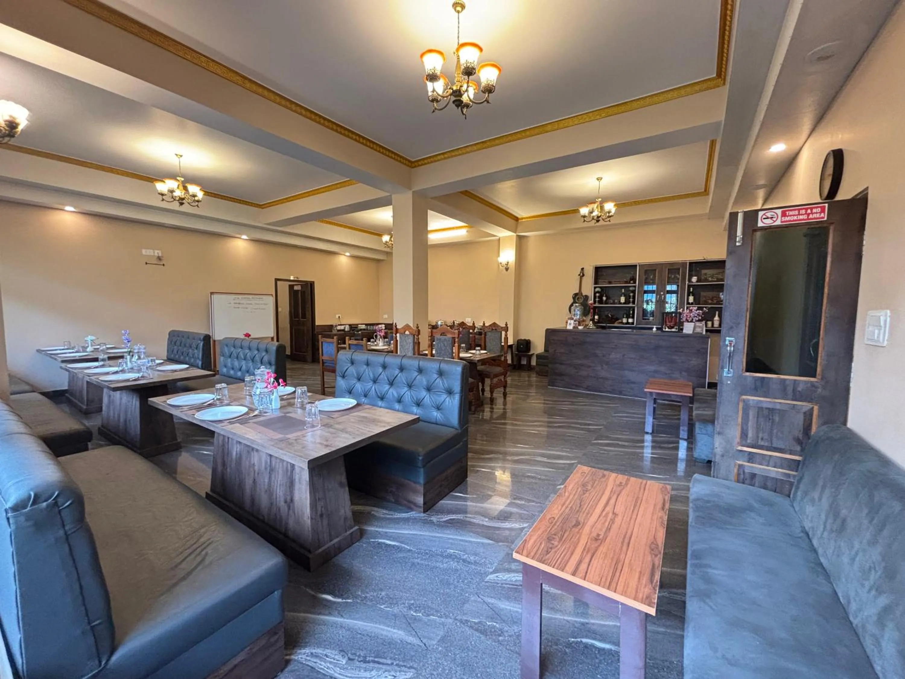 Restaurant/places to eat in Kunden Fortune Resort Gangtok Near MG Marg