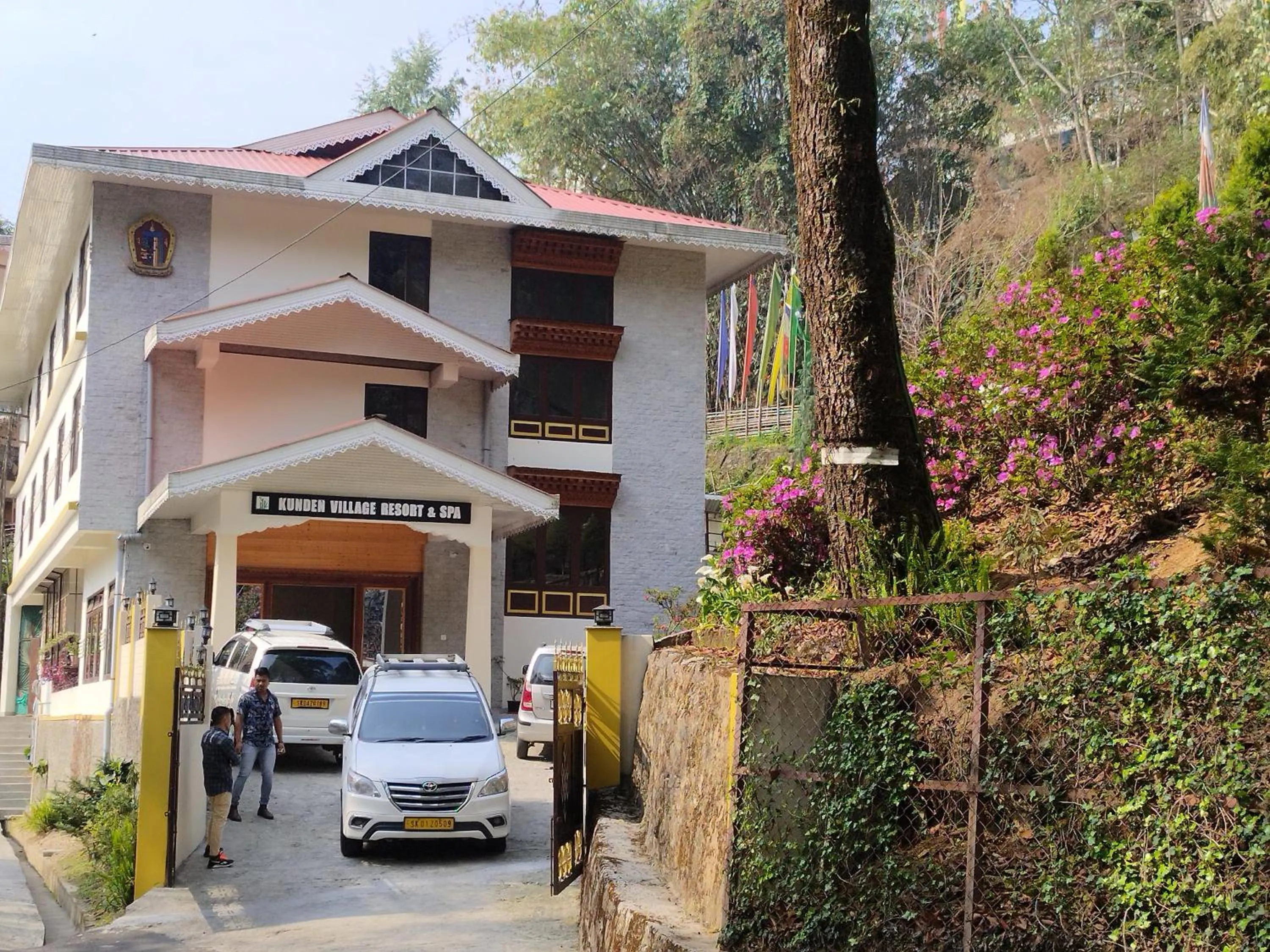 Parking in Kunden Fortune Resort Gangtok Near MG Marg