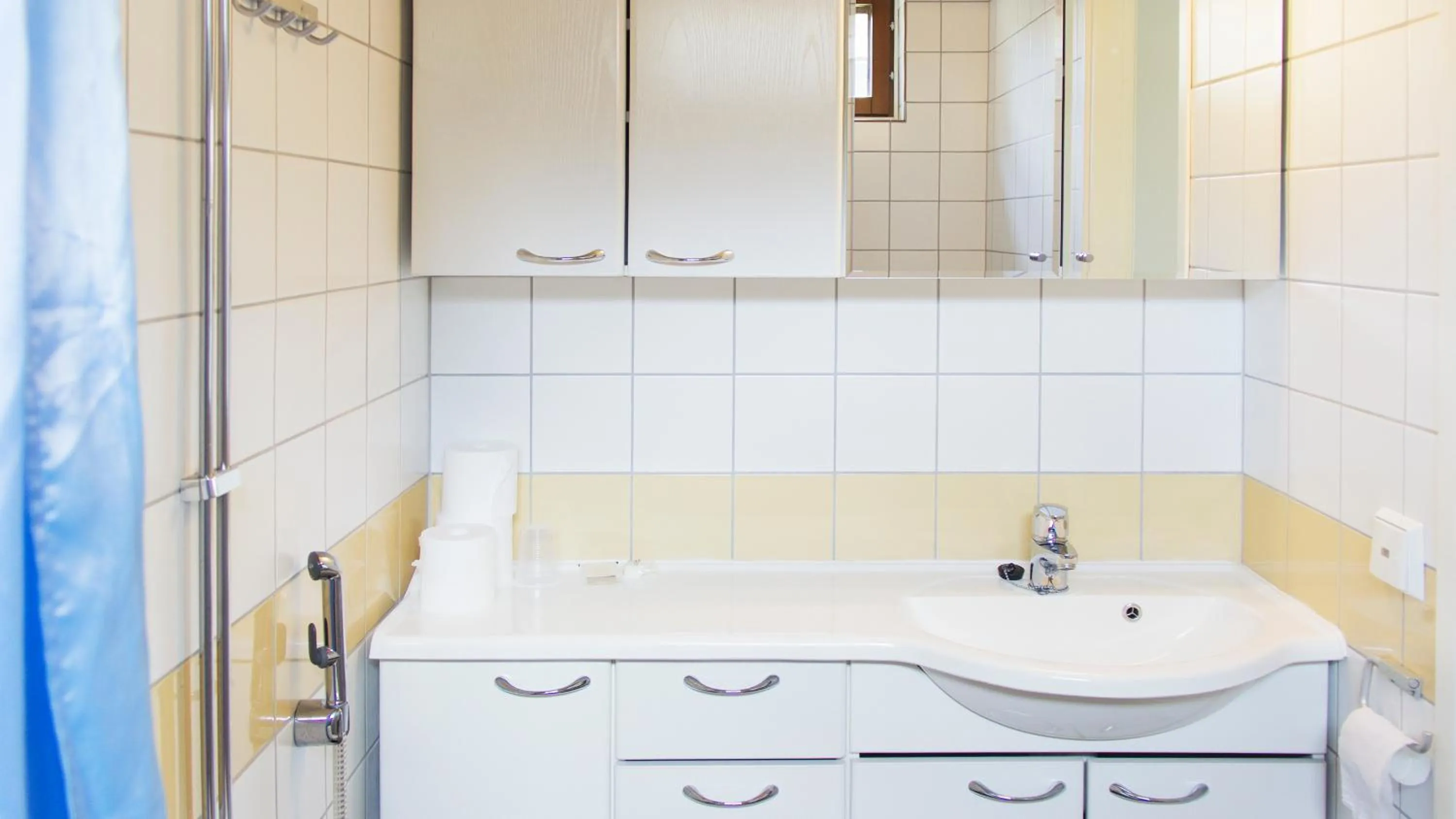 Bathroom in Summer Hotel Tähtelä, Alkio-opisto