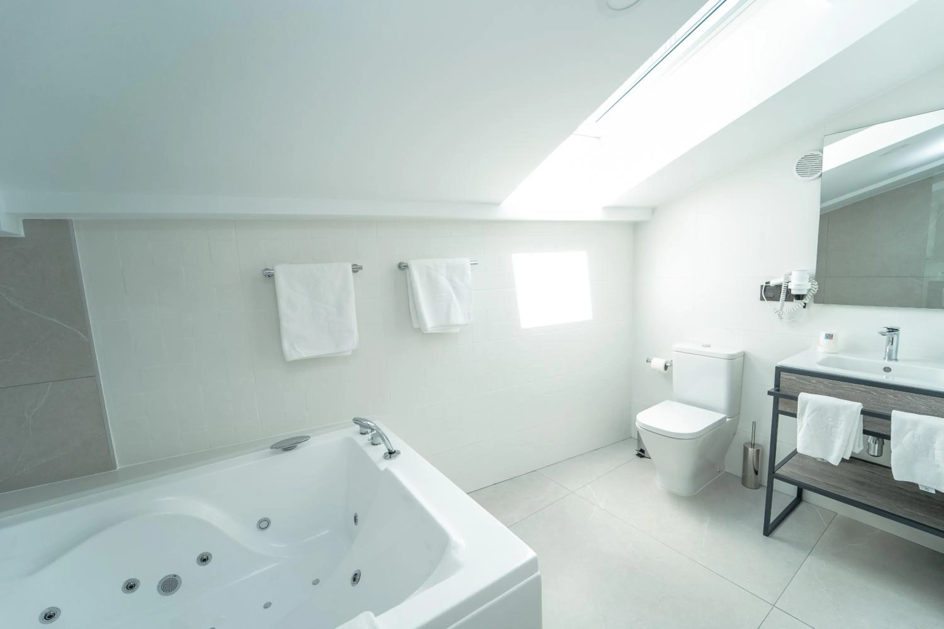 Bathroom in Hotel Lux Melide