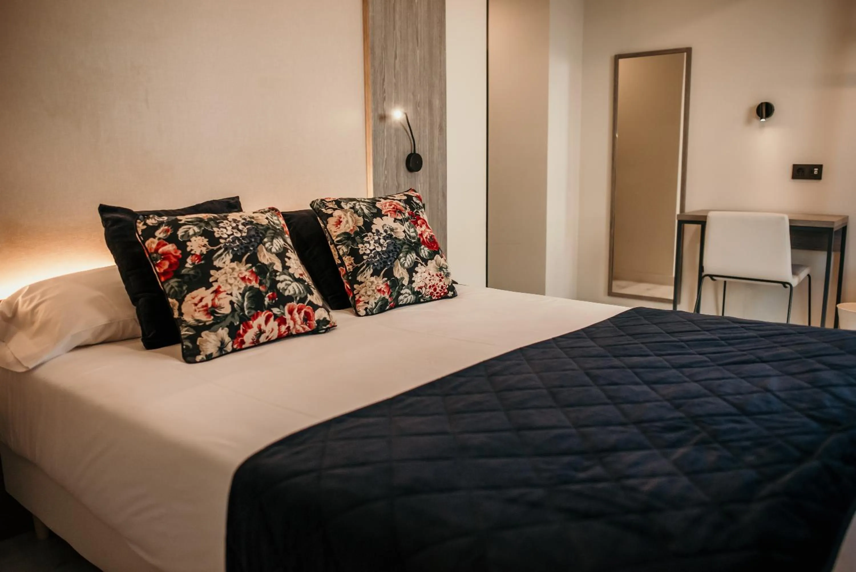 Bed in Hotel Lux Melide