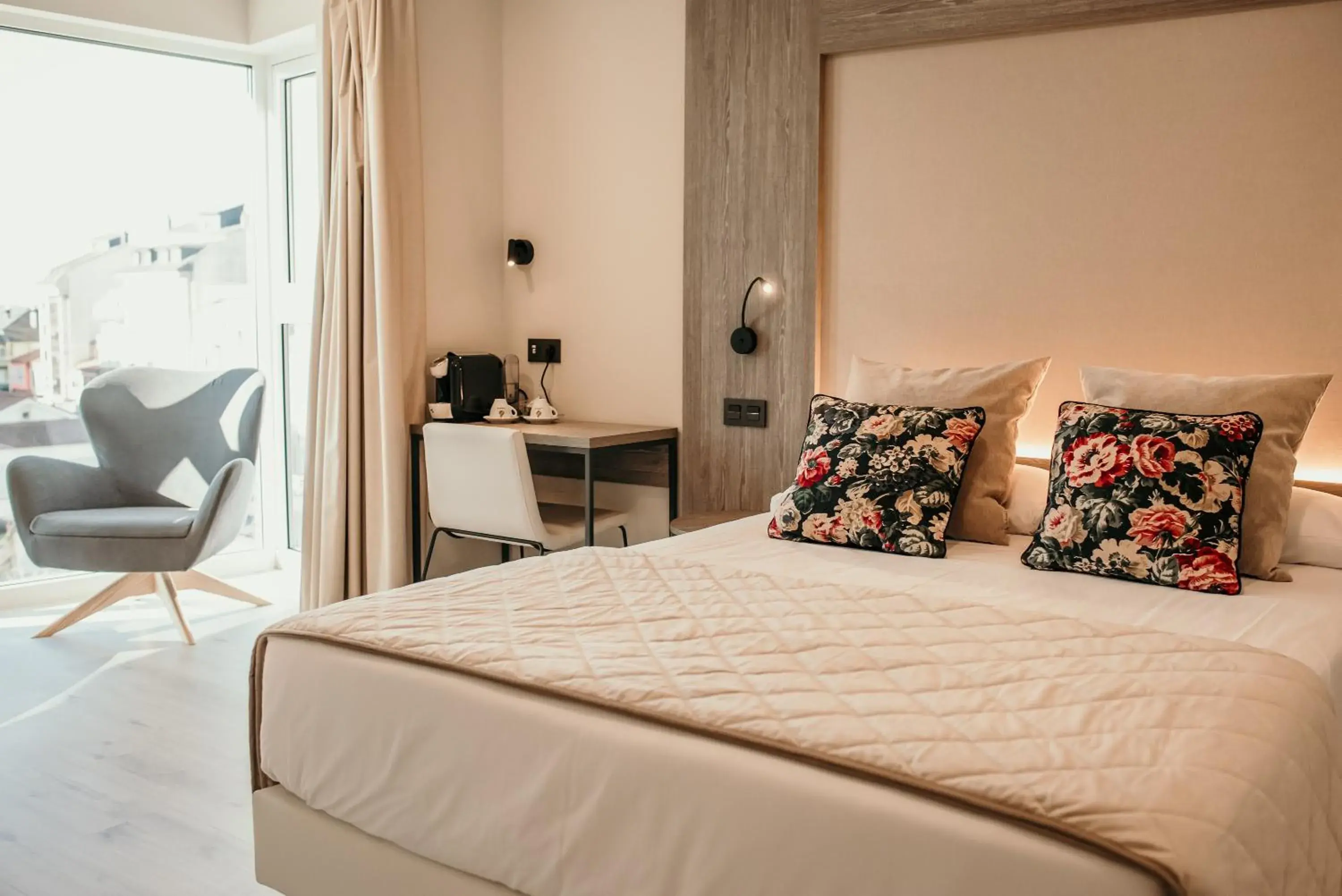 Superior Double or Twin Room - single occupancy in Hotel Lux Melide Superior Double or Twin Room - single occupancy in Hotel Lux Melide