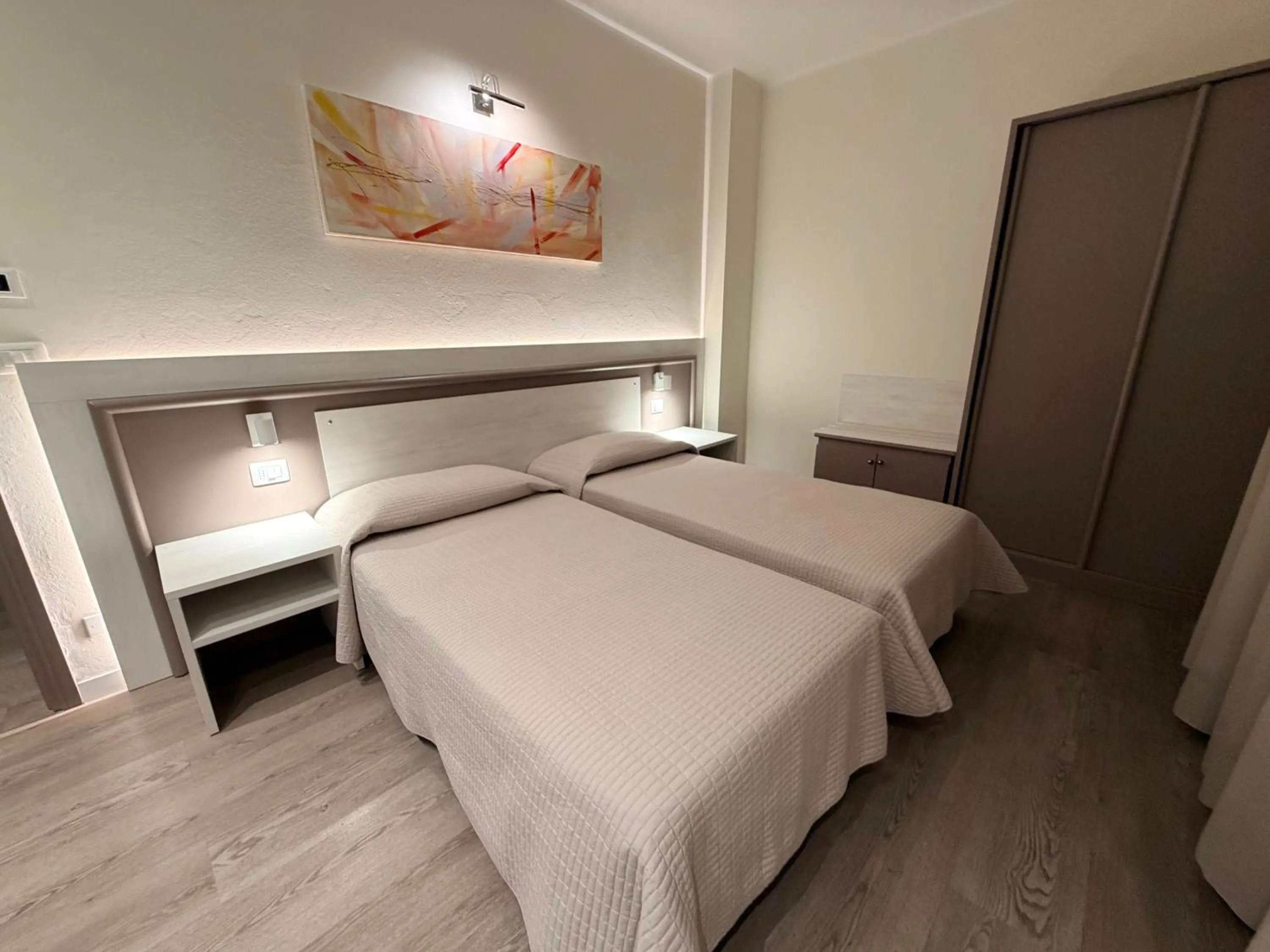 Bed in Confidence Hotel Europa