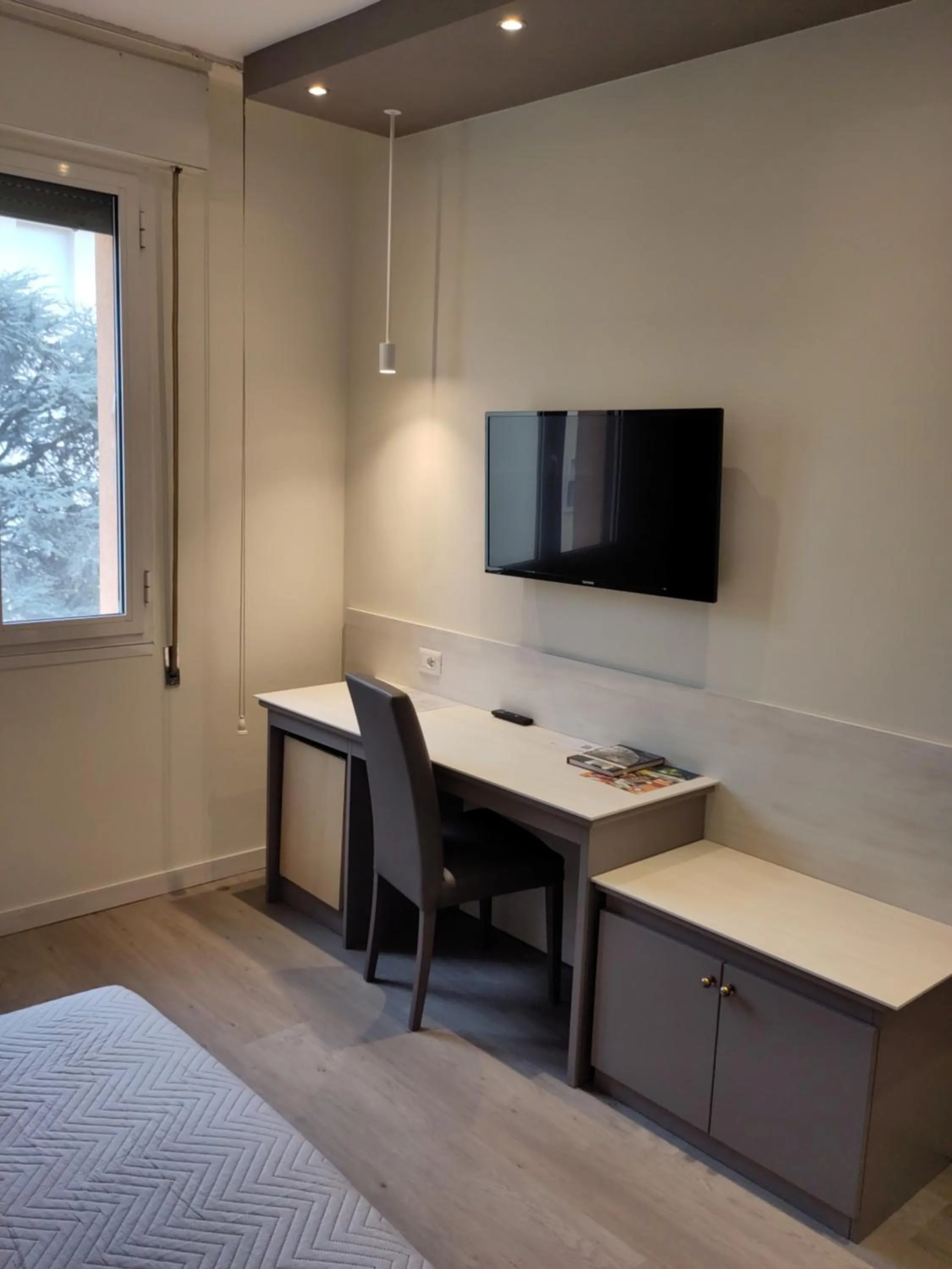 TV and multimedia, Bed in Confidence Hotel Europa