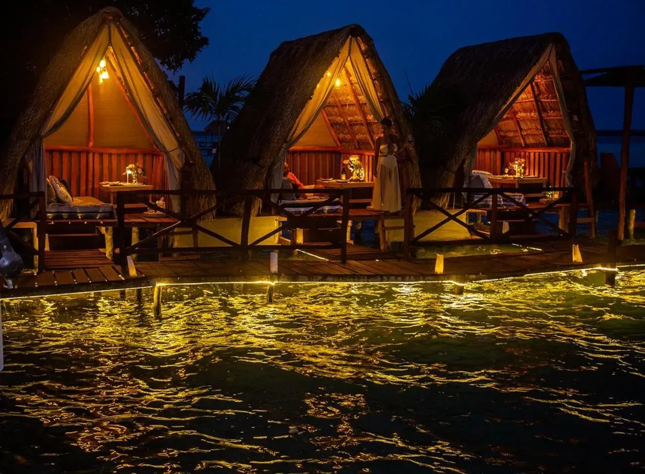 Property building in El Búho Lagoon Bacalar Property building in El Búho Lagoon Bacalar