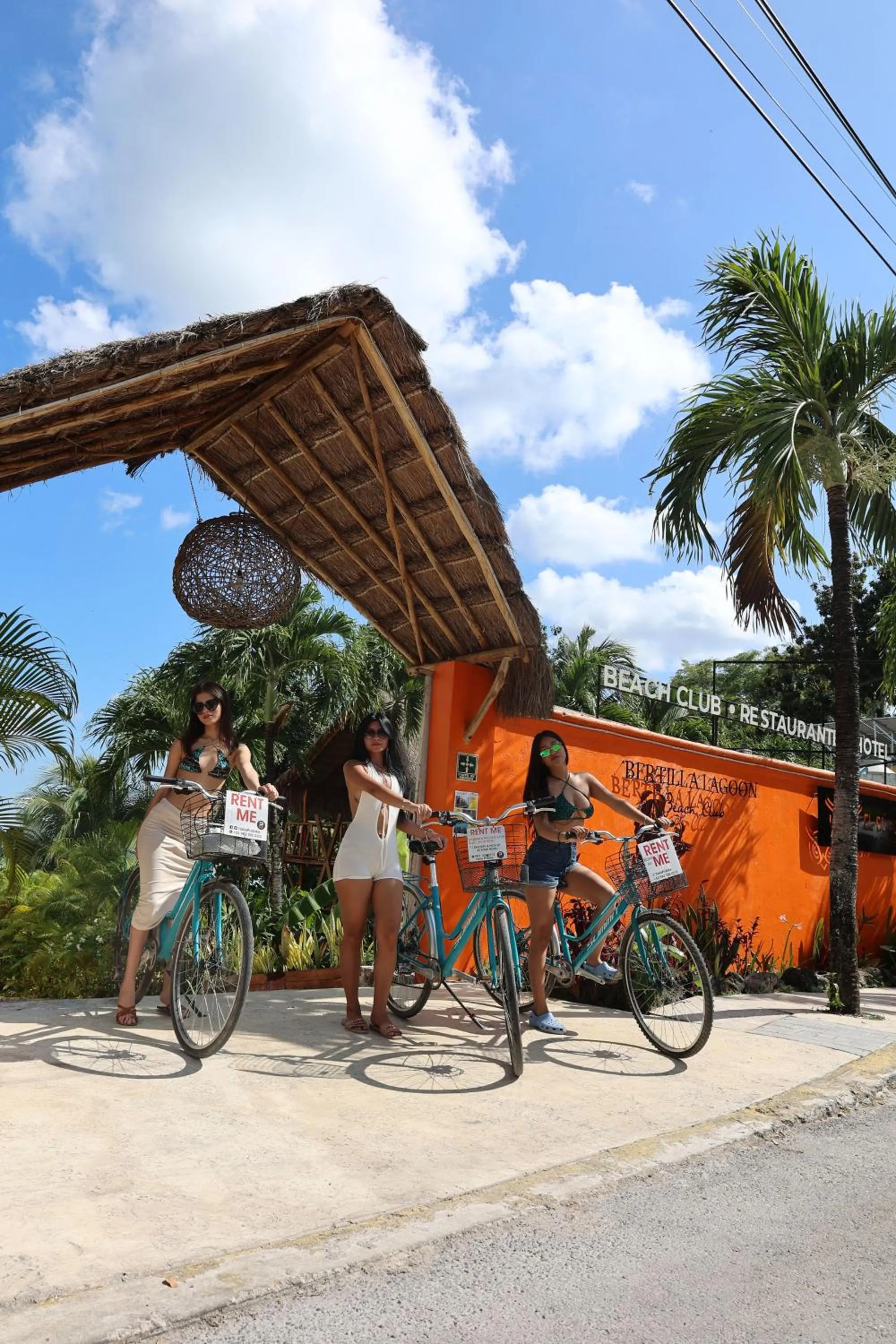 Activities in El Búho Lagoon Bacalar