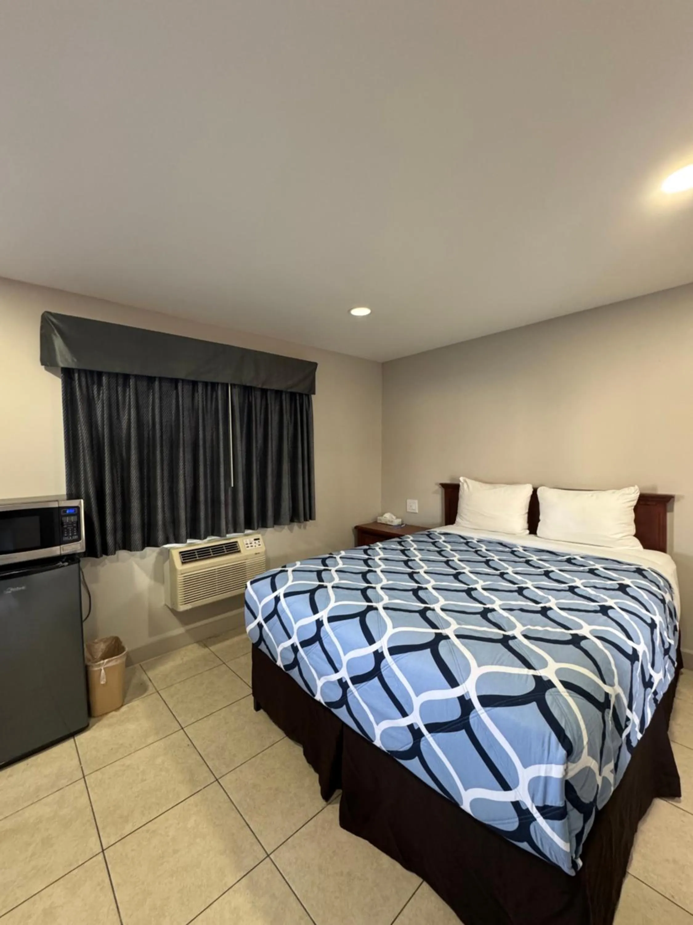 Bed in Rodeway Inn Ventura Midtown