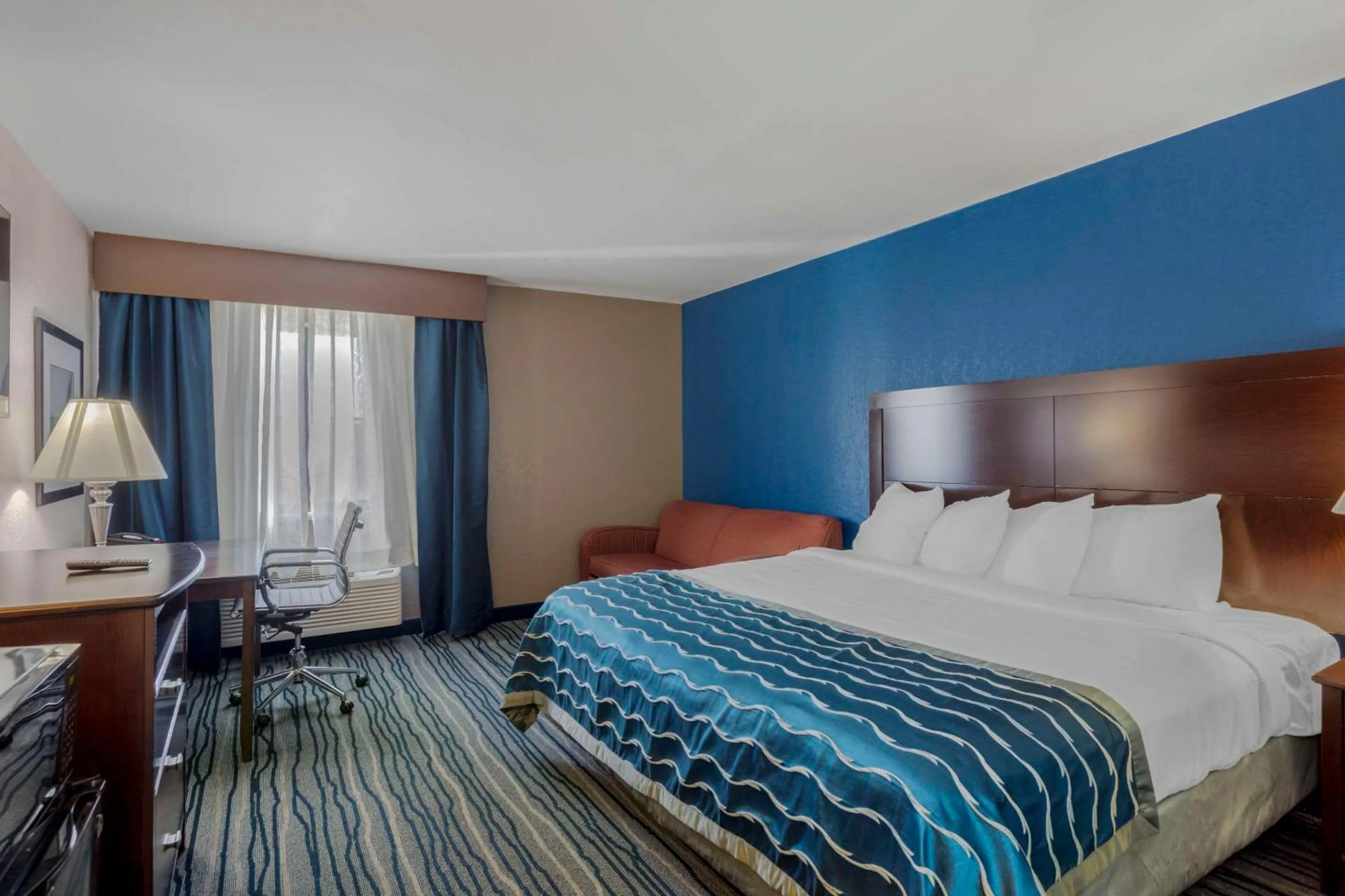 Bedroom, Bed in Comfort Inn & Suites Brentwood - Nashville