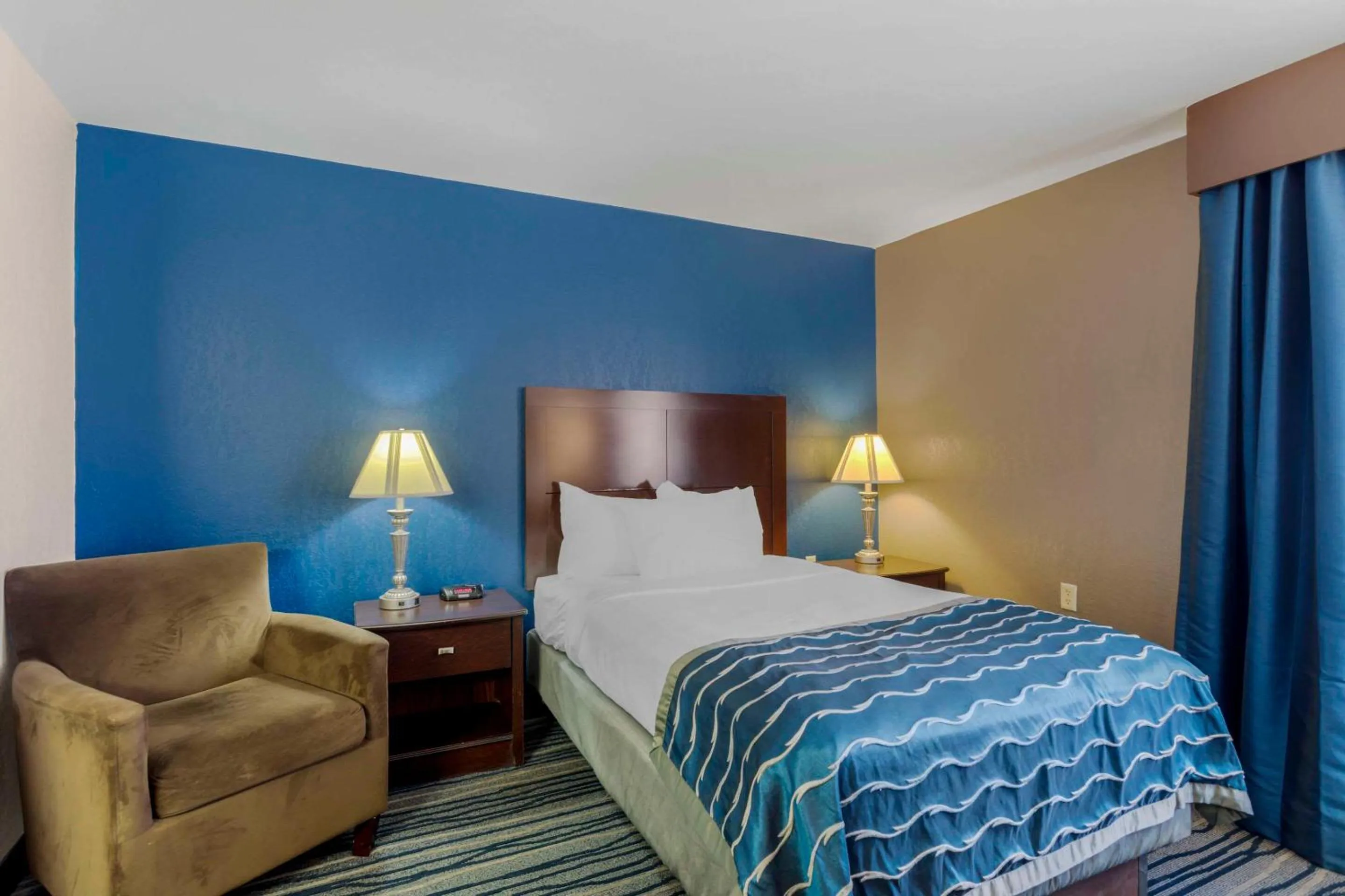 Bedroom, Bed in Comfort Inn & Suites Brentwood - Nashville