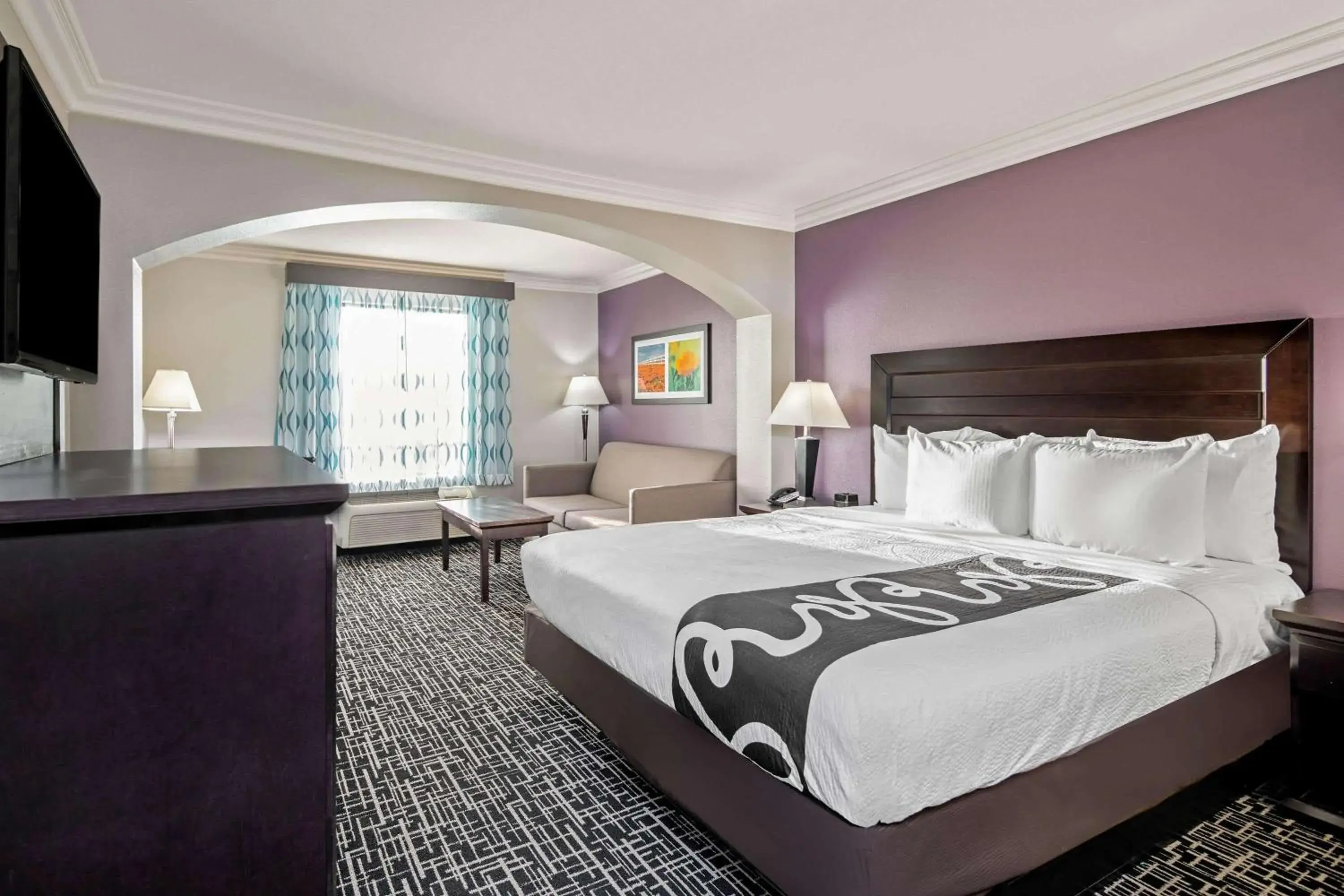 Photo of the whole room, Bed in La Quinta by Wyndham Temecula Photo of the whole room, Bed in La Quinta by Wyndham Temecula