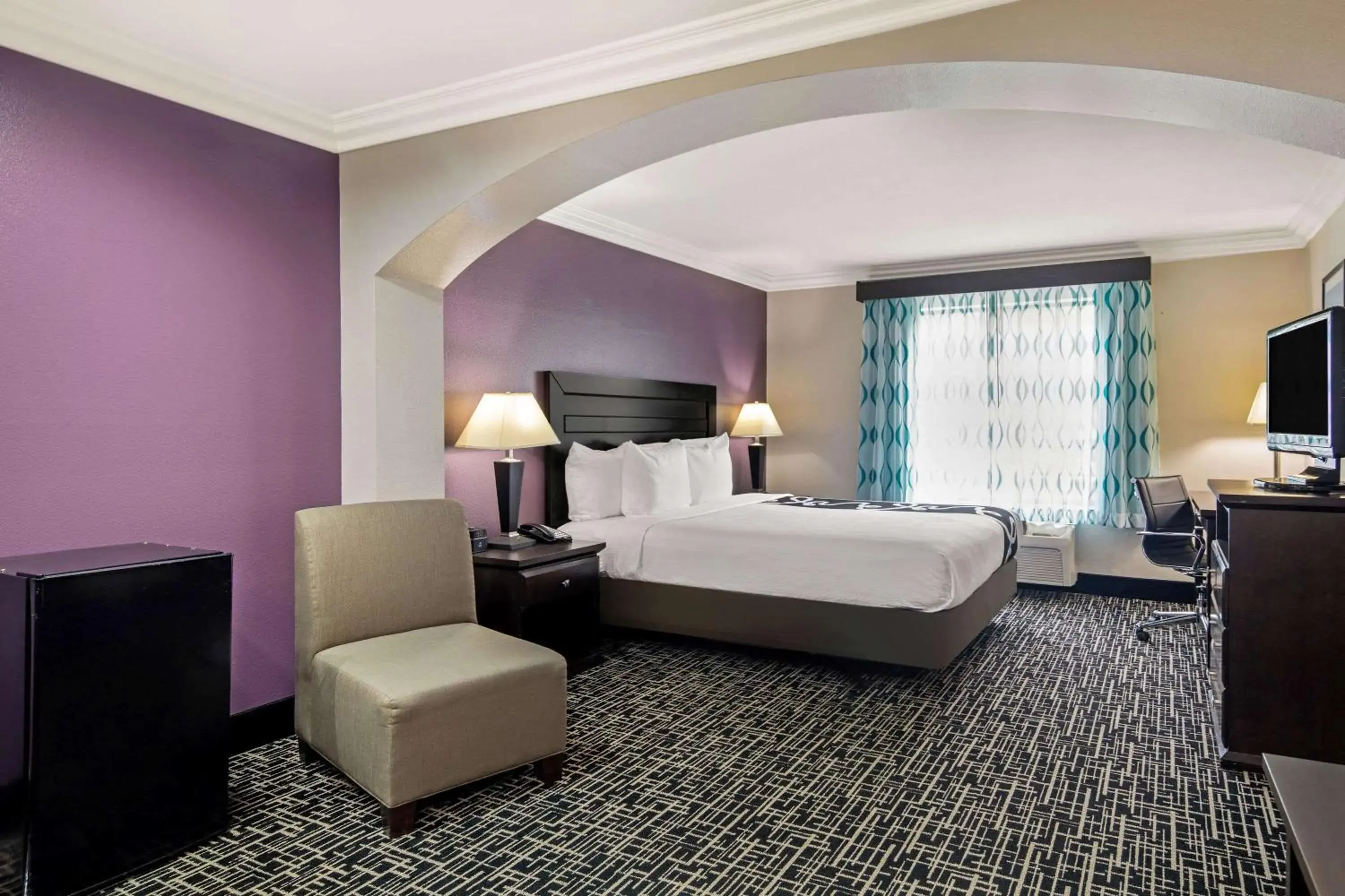 Photo of the whole room, Bed in La Quinta by Wyndham Temecula Photo of the whole room, Bed in La Quinta by Wyndham Temecula