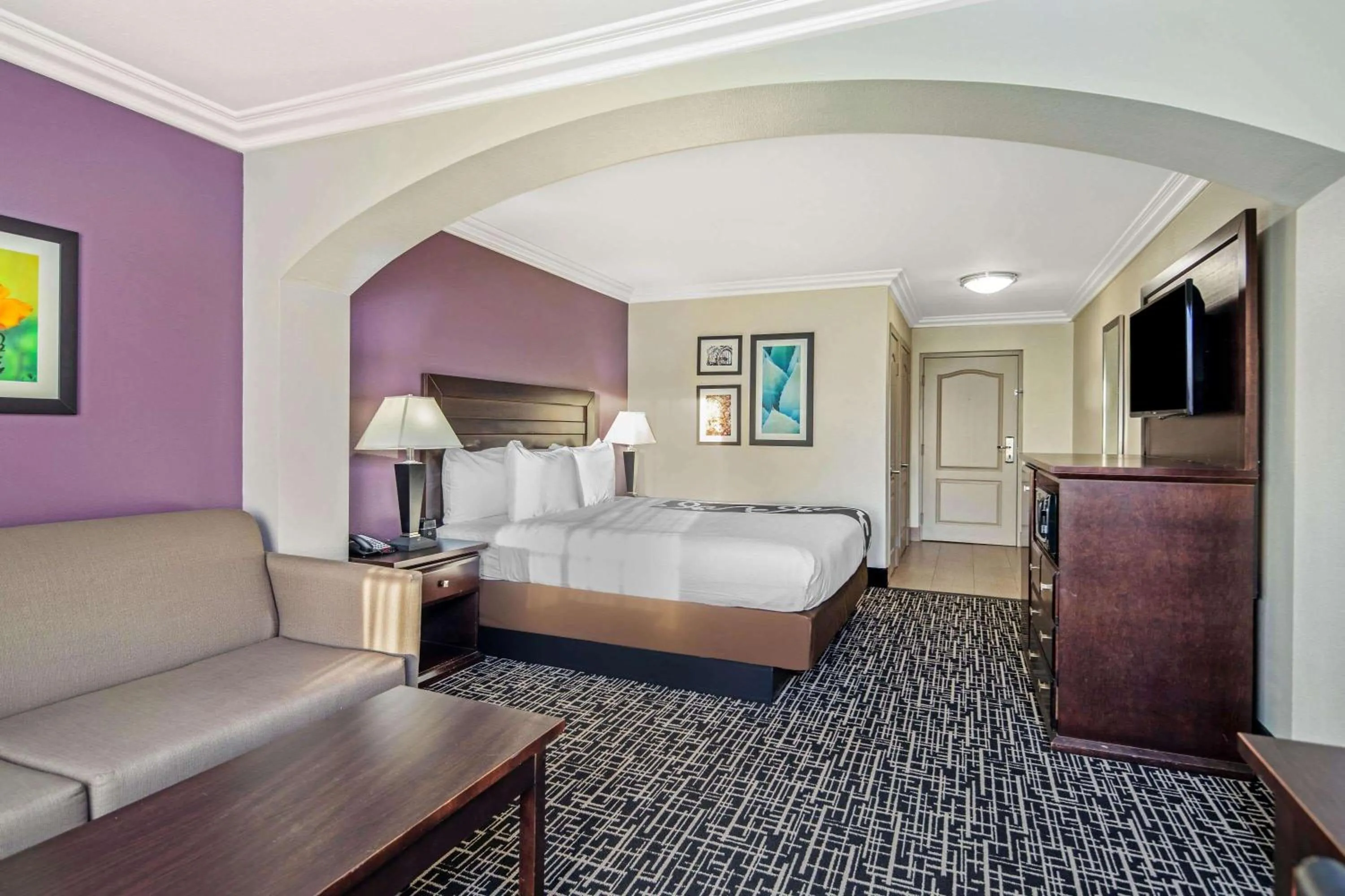 Photo of the whole room, Bed in La Quinta by Wyndham Temecula