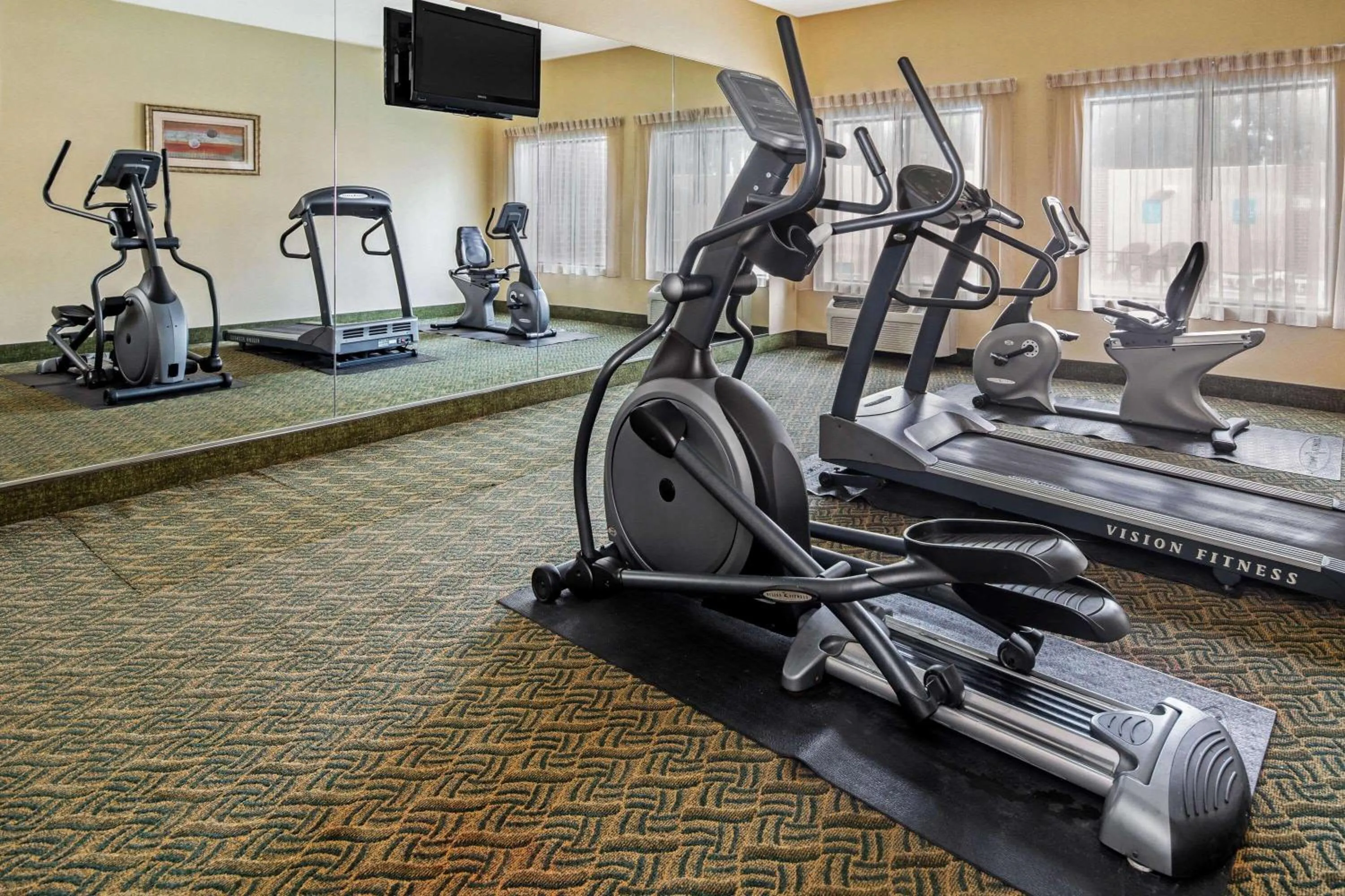 Fitness centre/facilities in La Quinta by Wyndham Temecula