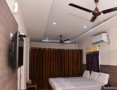Bed in NB VENKATESWARA GRAND Inn