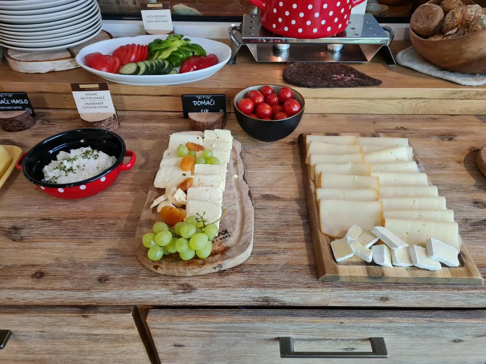 Breakfast in Eko hiša-Eco House Na razpotju